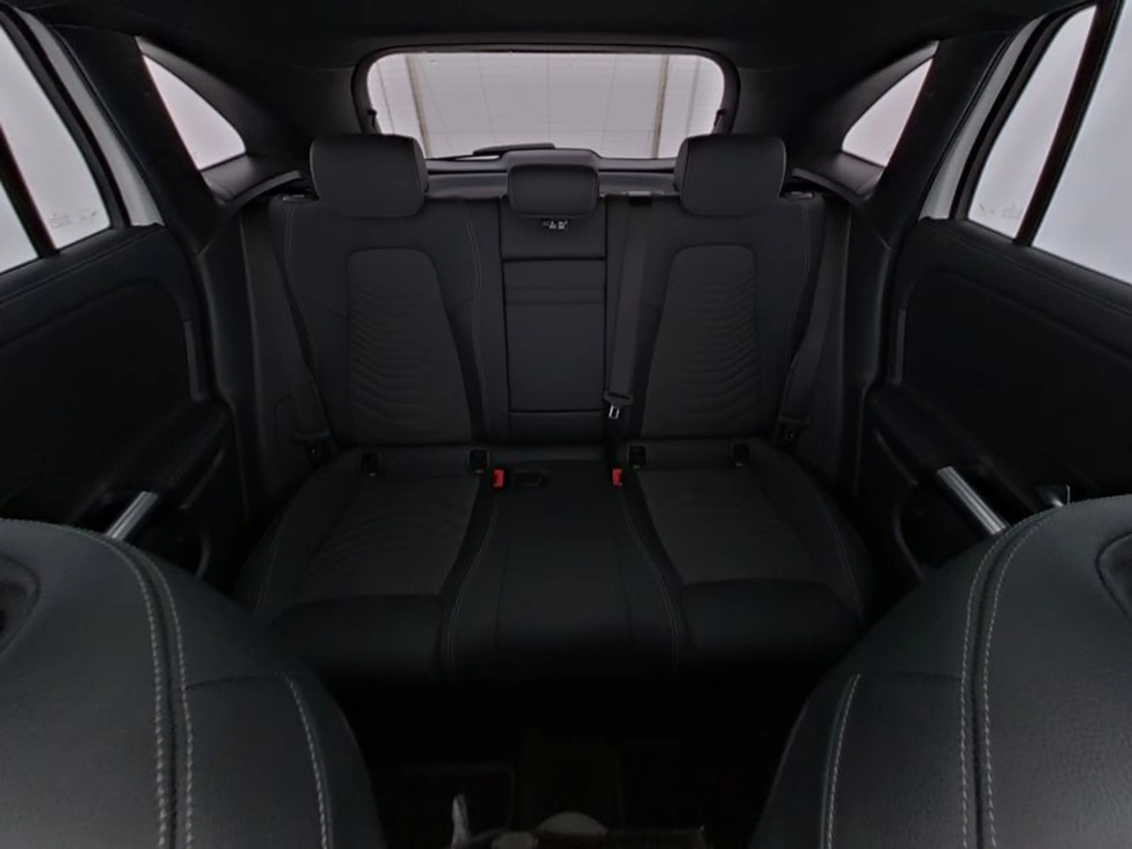 Mercedes-Benz EQA 300 4M Progressive/LED/Cam/Pano/Totw/Winter — photo 10