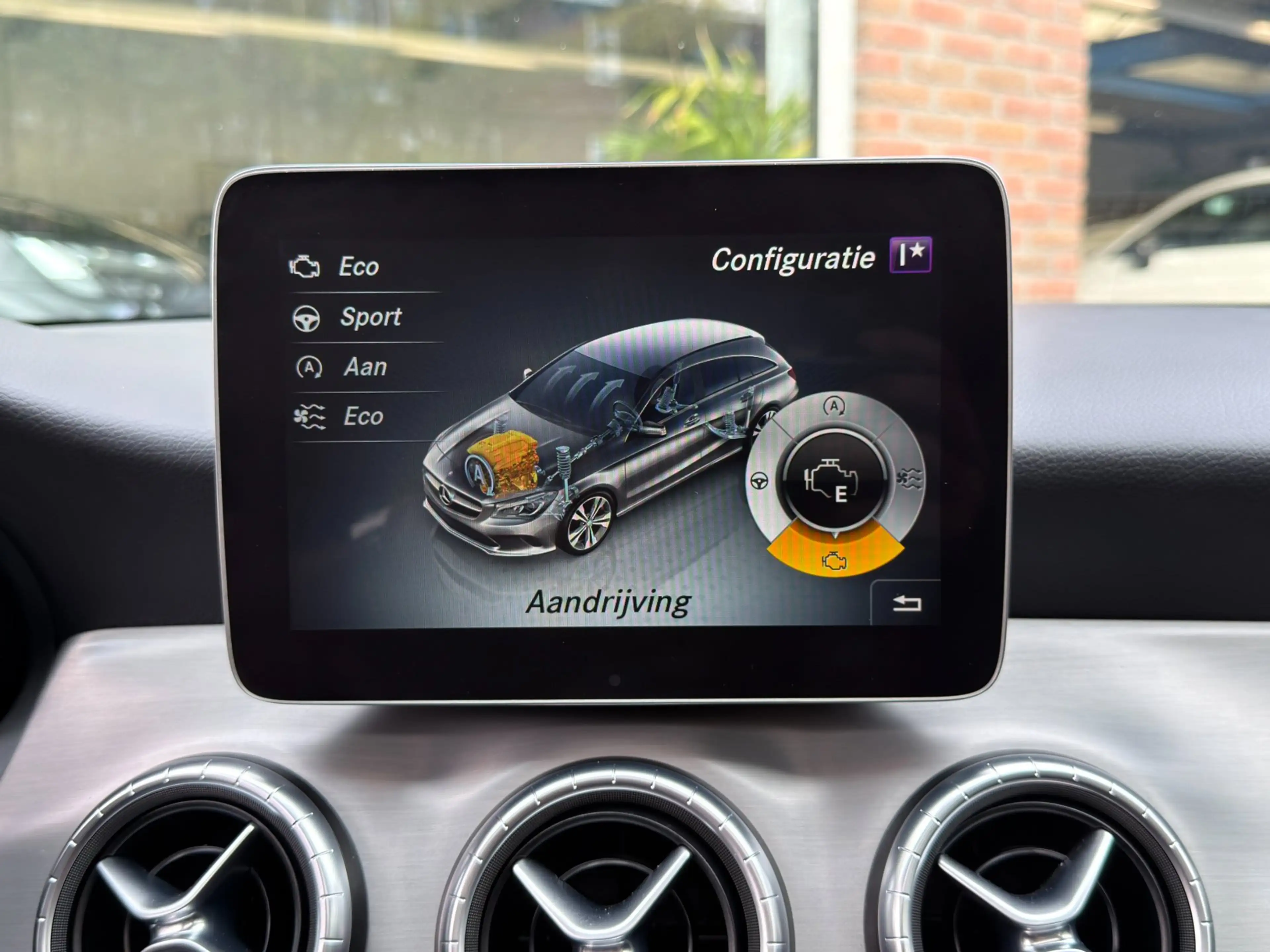 Mercedes-Benz CLA 180 Shooting Brake Business Solution AMG | Panorama | — photo 19