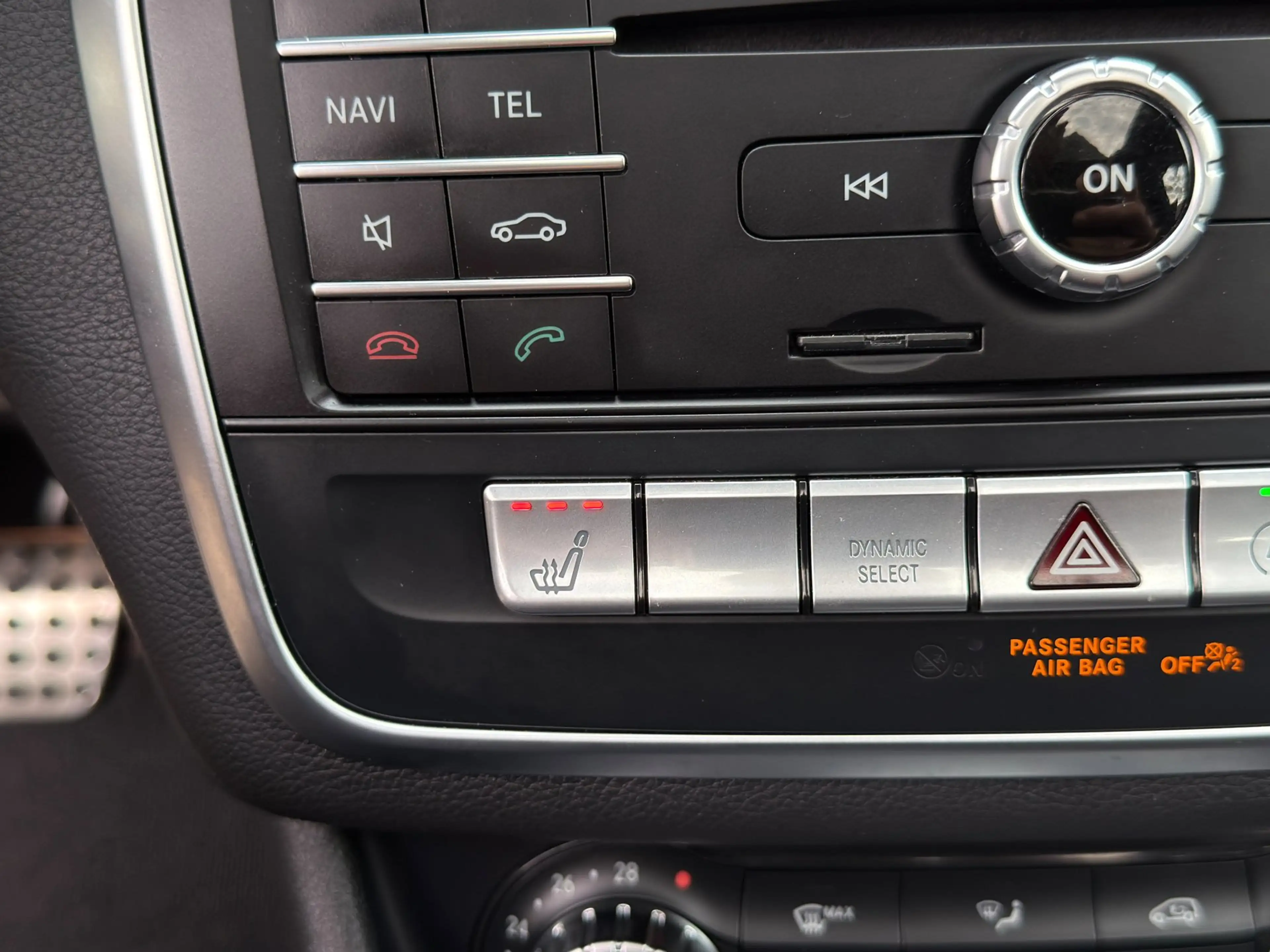 Mercedes-Benz CLA 180 Shooting Brake Business Solution AMG | Panorama | — photo 22