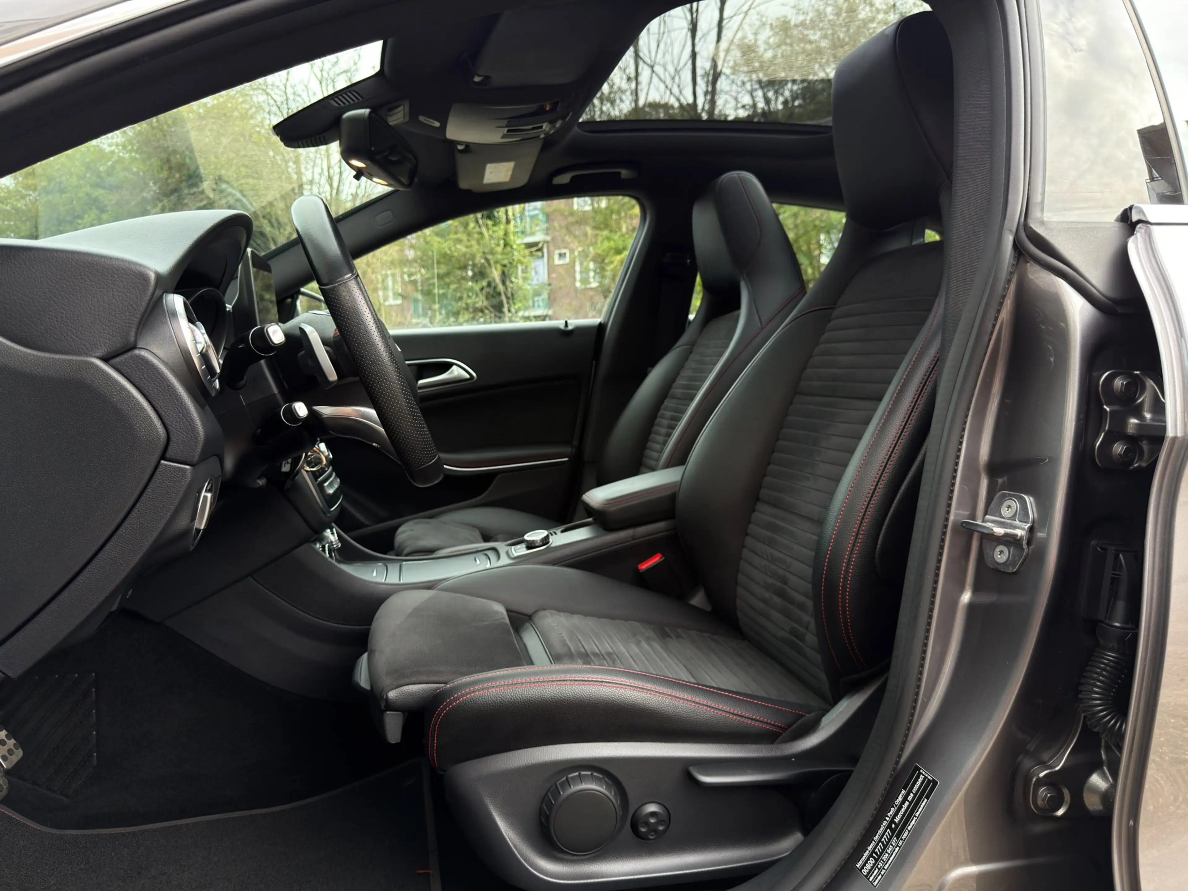 Mercedes-Benz CLA 180 Shooting Brake Business Solution AMG | Panorama | — photo 7