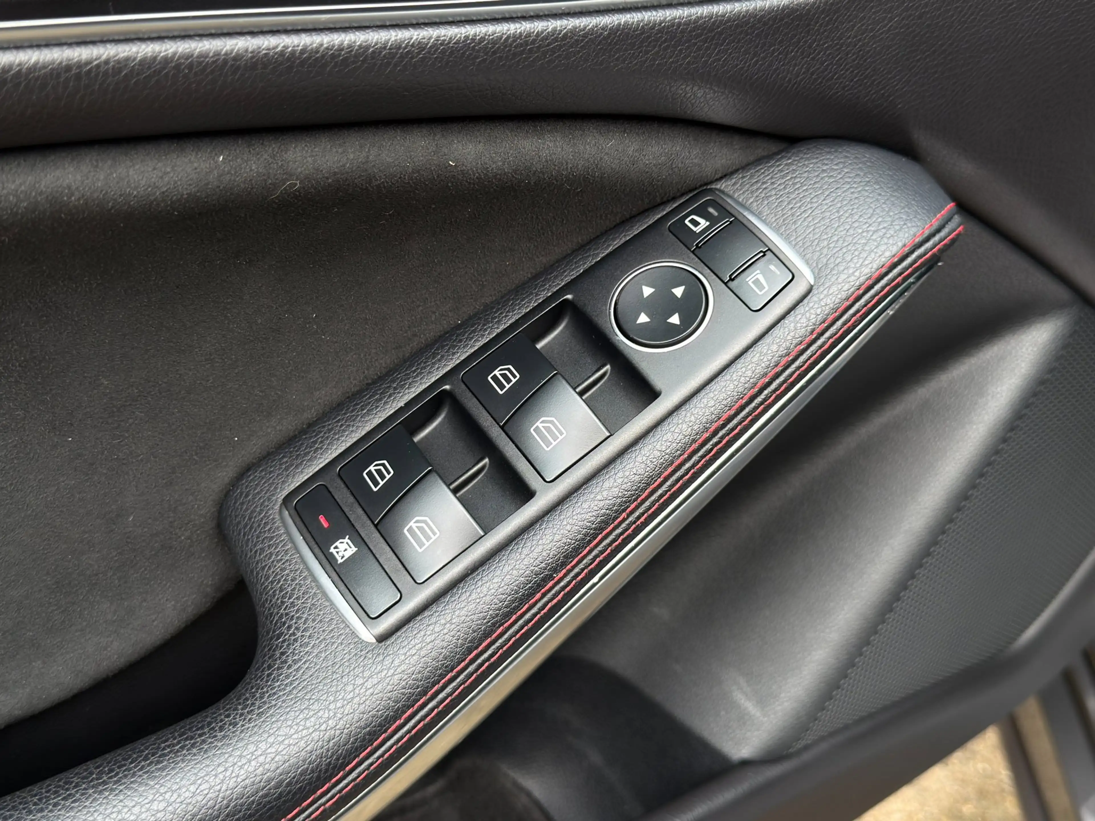 Mercedes-Benz CLA 180 Shooting Brake Business Solution AMG | Panorama | — photo 25