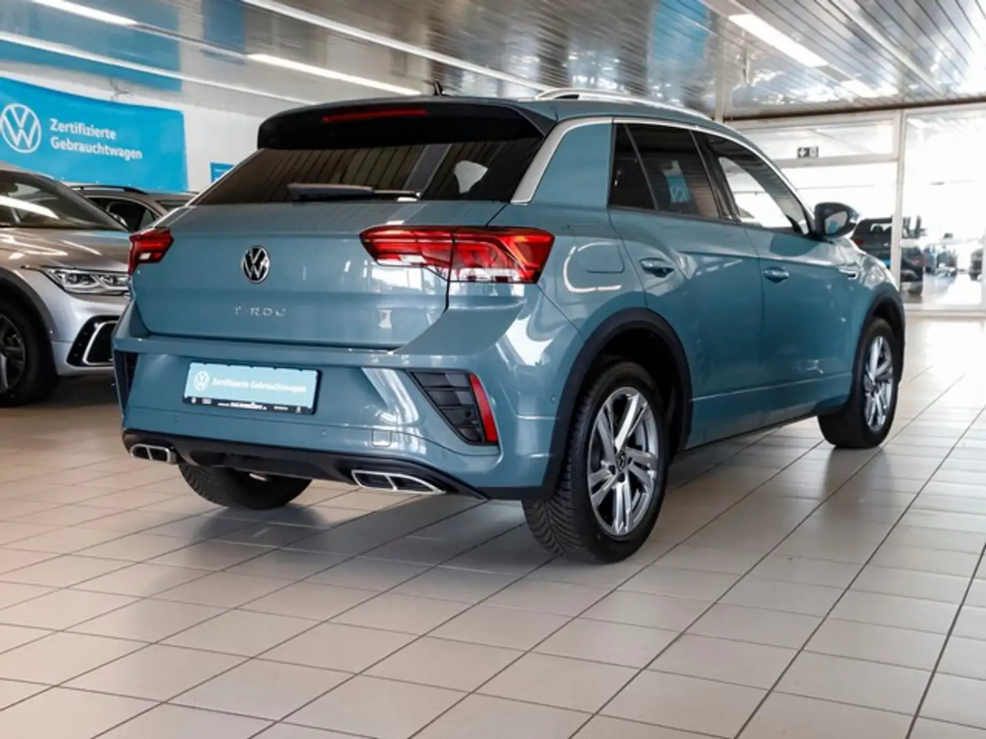 Volkswagen T-Roc 1.5TSi DSG R-Line AHK R-Kamera ACC Navi 17Zoll LED Blau - 2