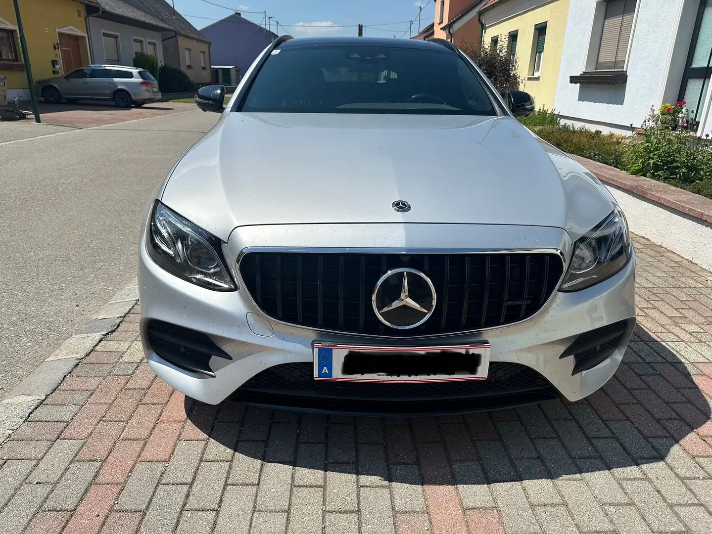 Mercedes-Benz E 220 d T Austria Edition AMG Line 4MATIC Aut. - 2