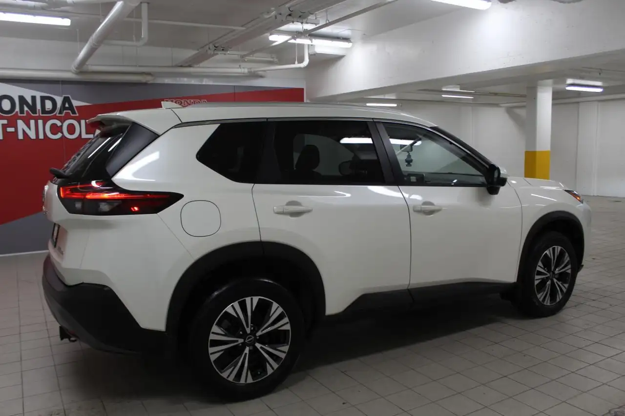 Nissan Rogue снимка Nissan Rogue