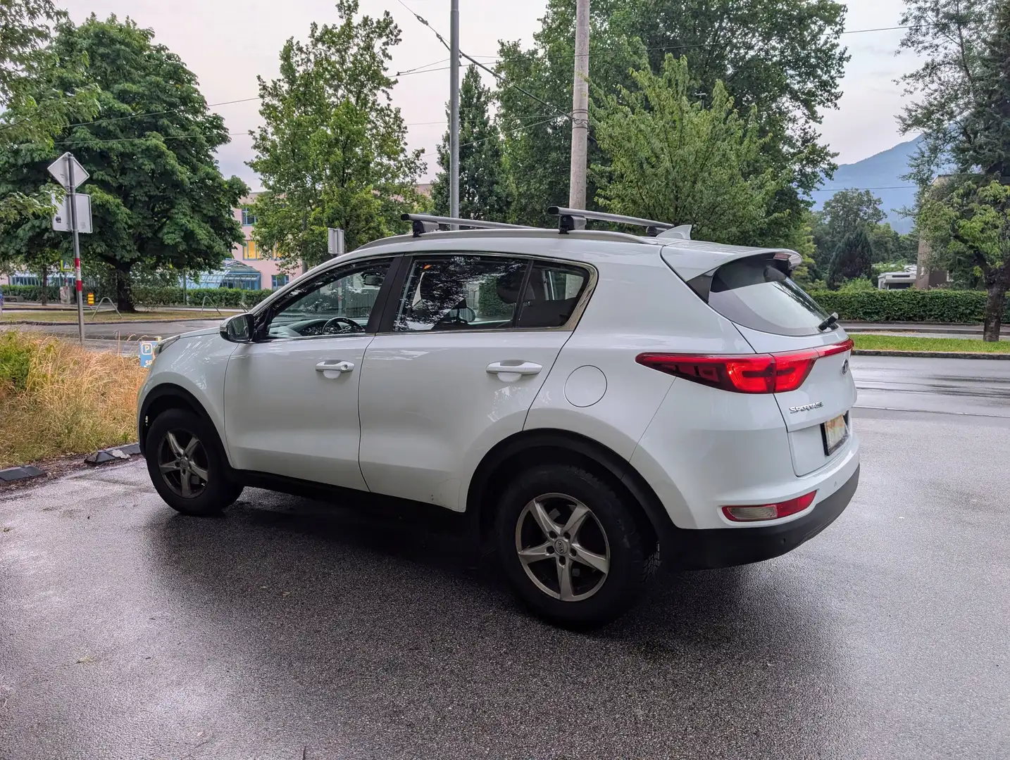 Kia Sportage Sportage 1,7 CRDI ISG Silber Silber Weiß - 2