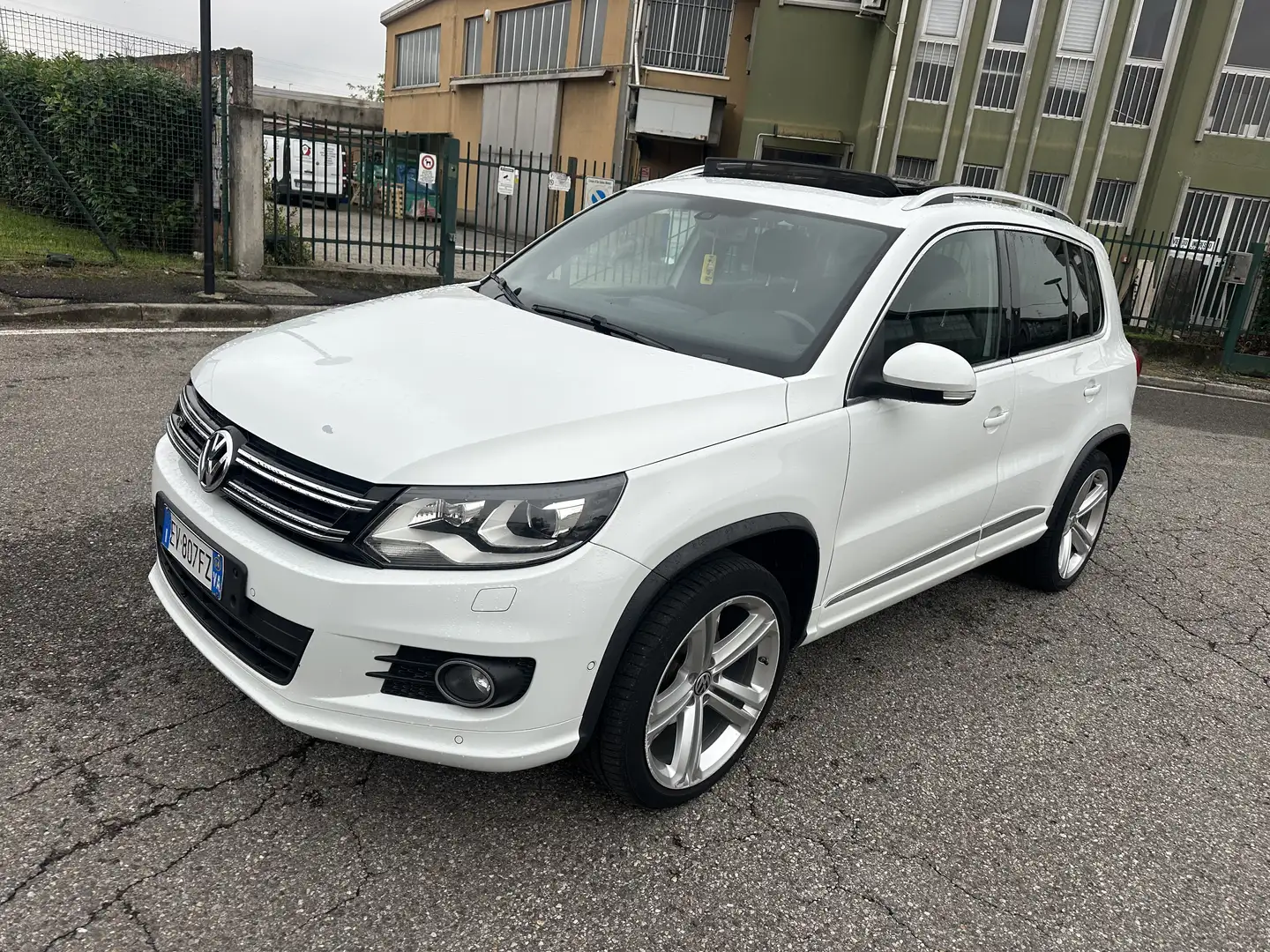 Volkswagen Tiguan 2.0 tsi R-Line 4motion dsg, 174.000km, Euro 5B Bianco - 2