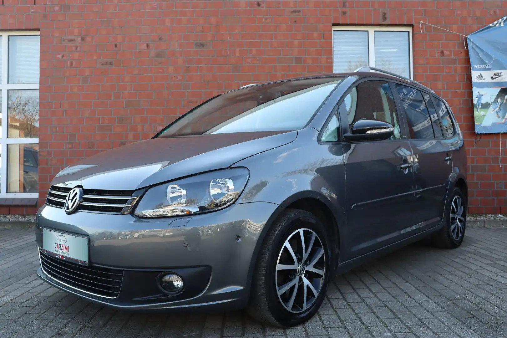 Volkswagen Touran Style BMT 2.0 TDI DSG 7-Sitzer Sitzheizun Grau - 2