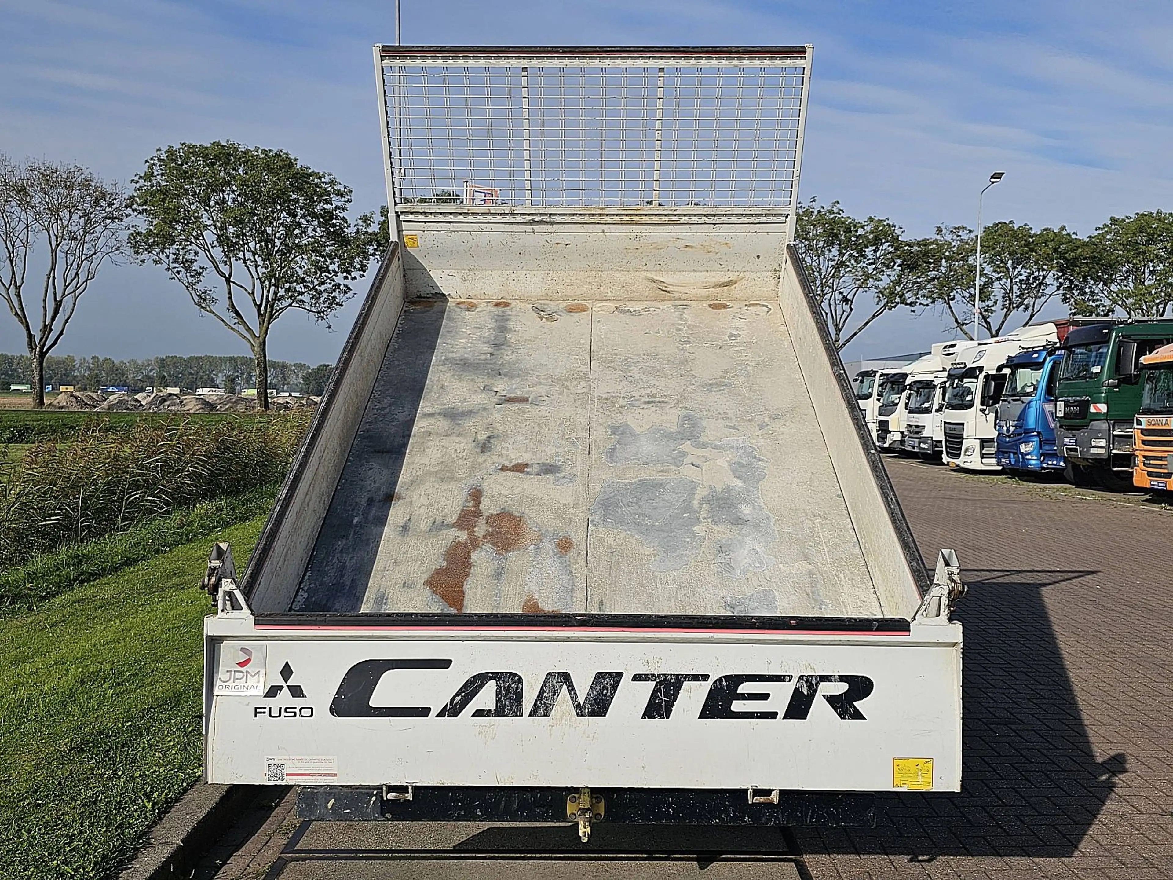 Mitsubishi Canter FUSO 3 C 15 34 KIPPER — photo 9