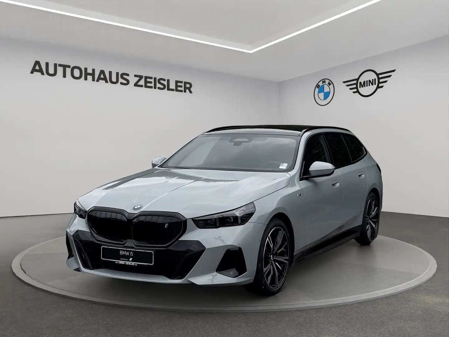 BMW i5 xDrive40 Tour. M Sport Pro 20"LM AHK Glasdach Sitz Серый - 1