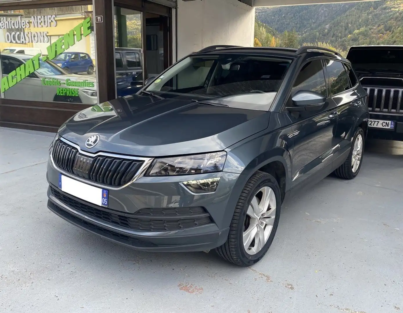 Skoda Karoq 2.0 TDI 150Ch BUSINESS 4X4 DSG7 Gris - 1