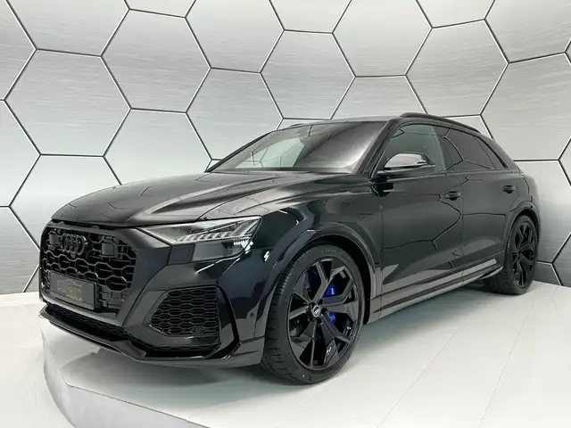 Audi RS Q8 4.0 TFSI quattro Keramik Panorama BJ 2024