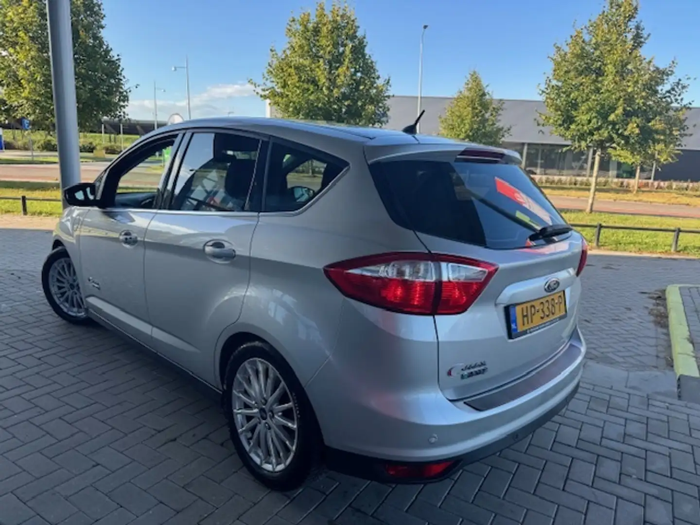 Ford C-Max 2.0 Plug-in HYBRID TITANIUM PLUS AUT. PHEV (Zéér k Grijs - 2