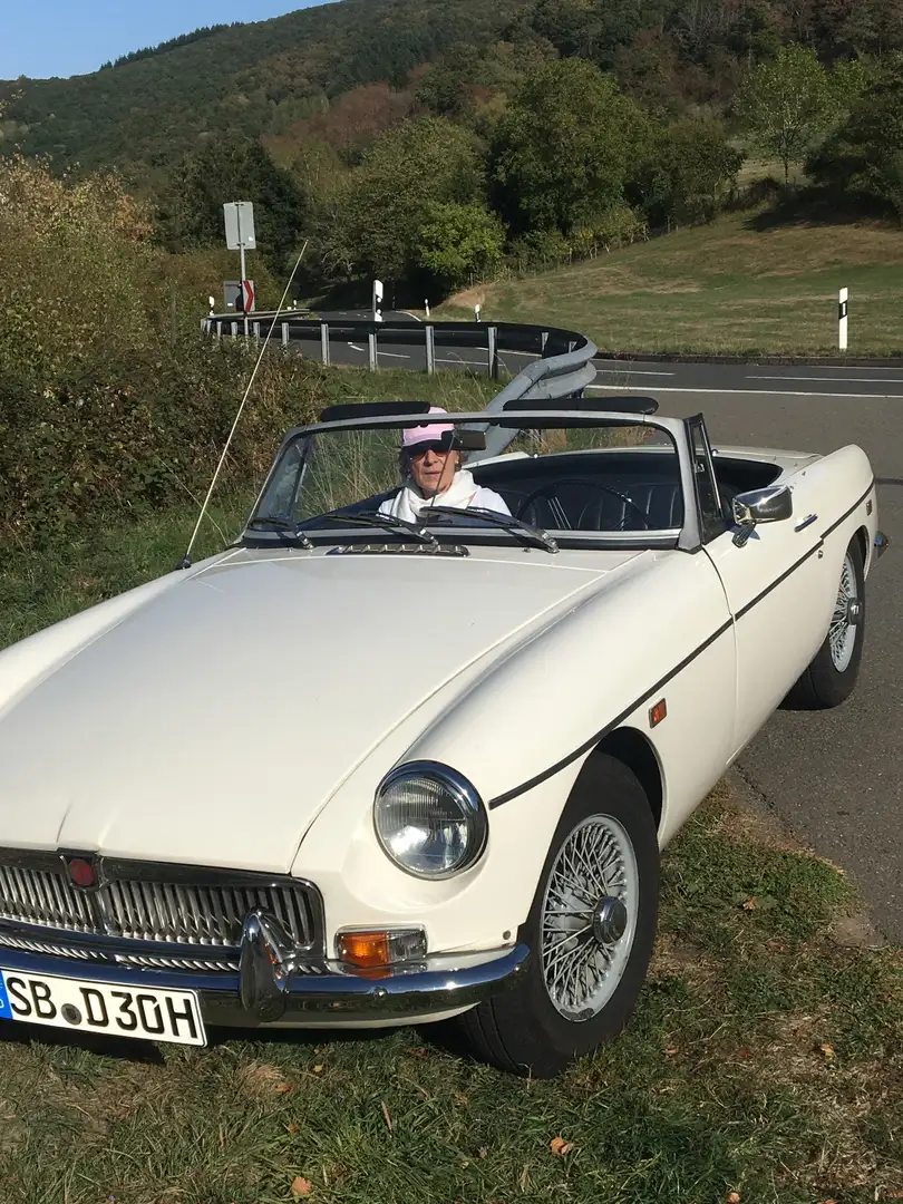MG MGB - 1