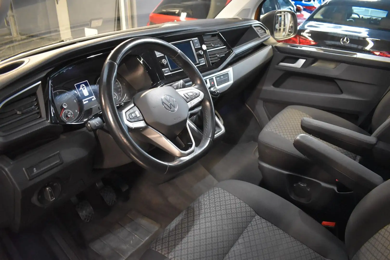 Volkswagen T6 Multivan T6.1 Multivan*7-SITZER*2-LACK*SHZ*PDC*ACC* Brun - 2