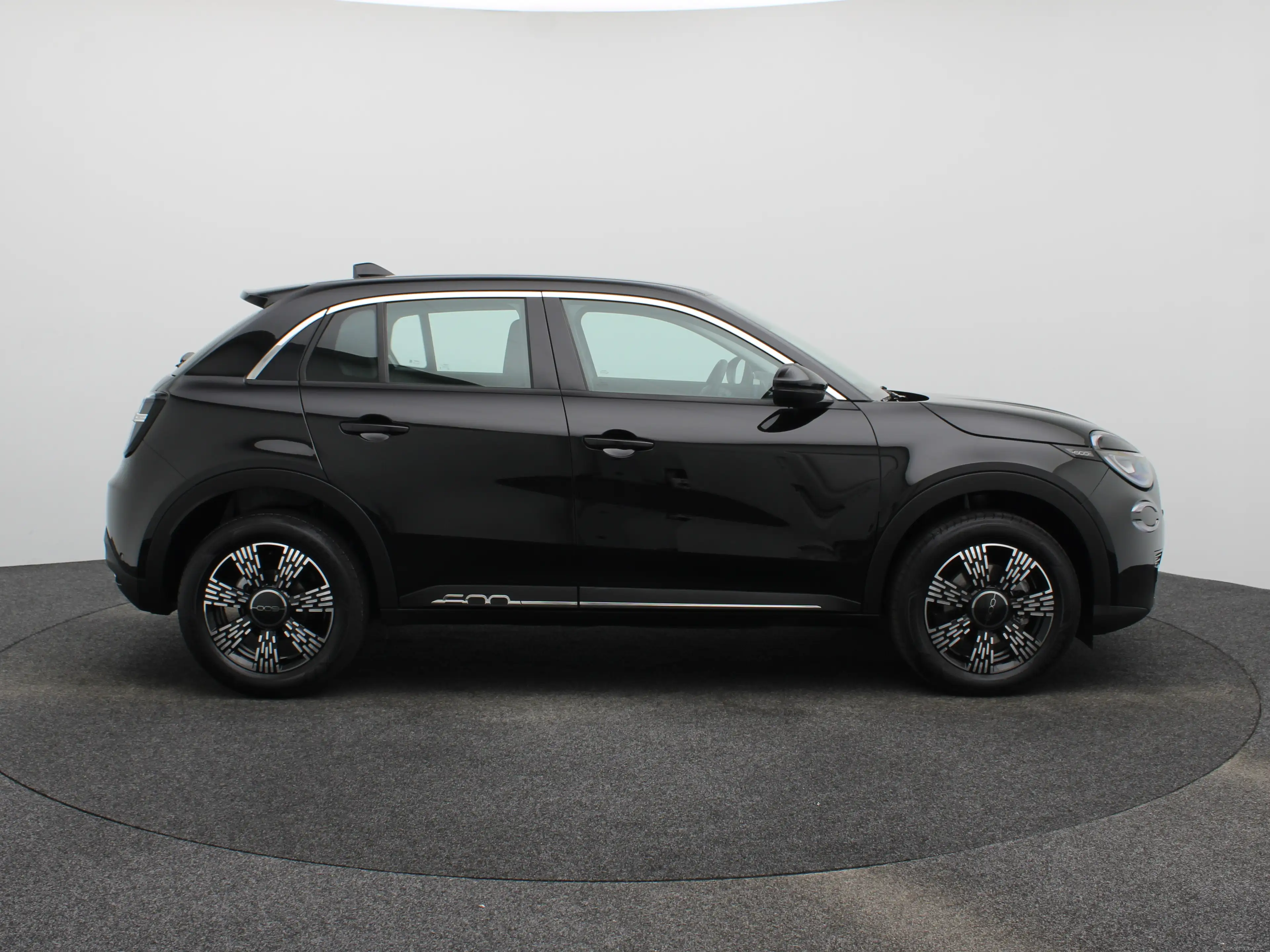 Fiat 600 1.2 Hybrid Urban Limited Black Edition Cruise Cont — photo 14