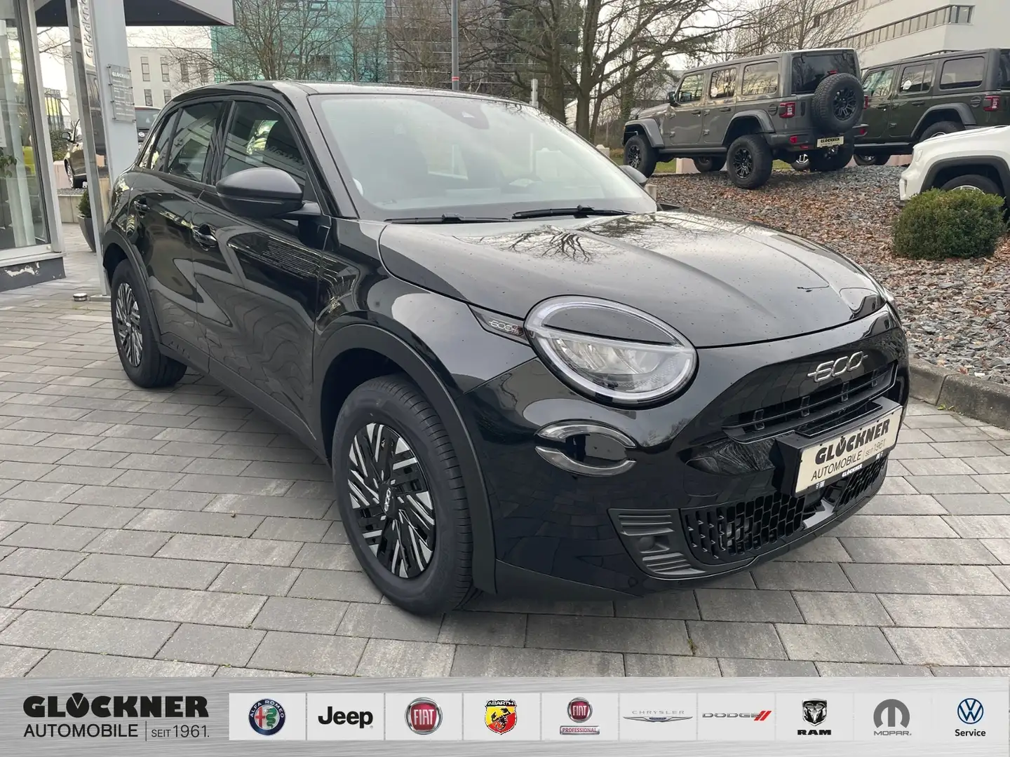 Fiat 600 Hybrid Schwarz - 1
