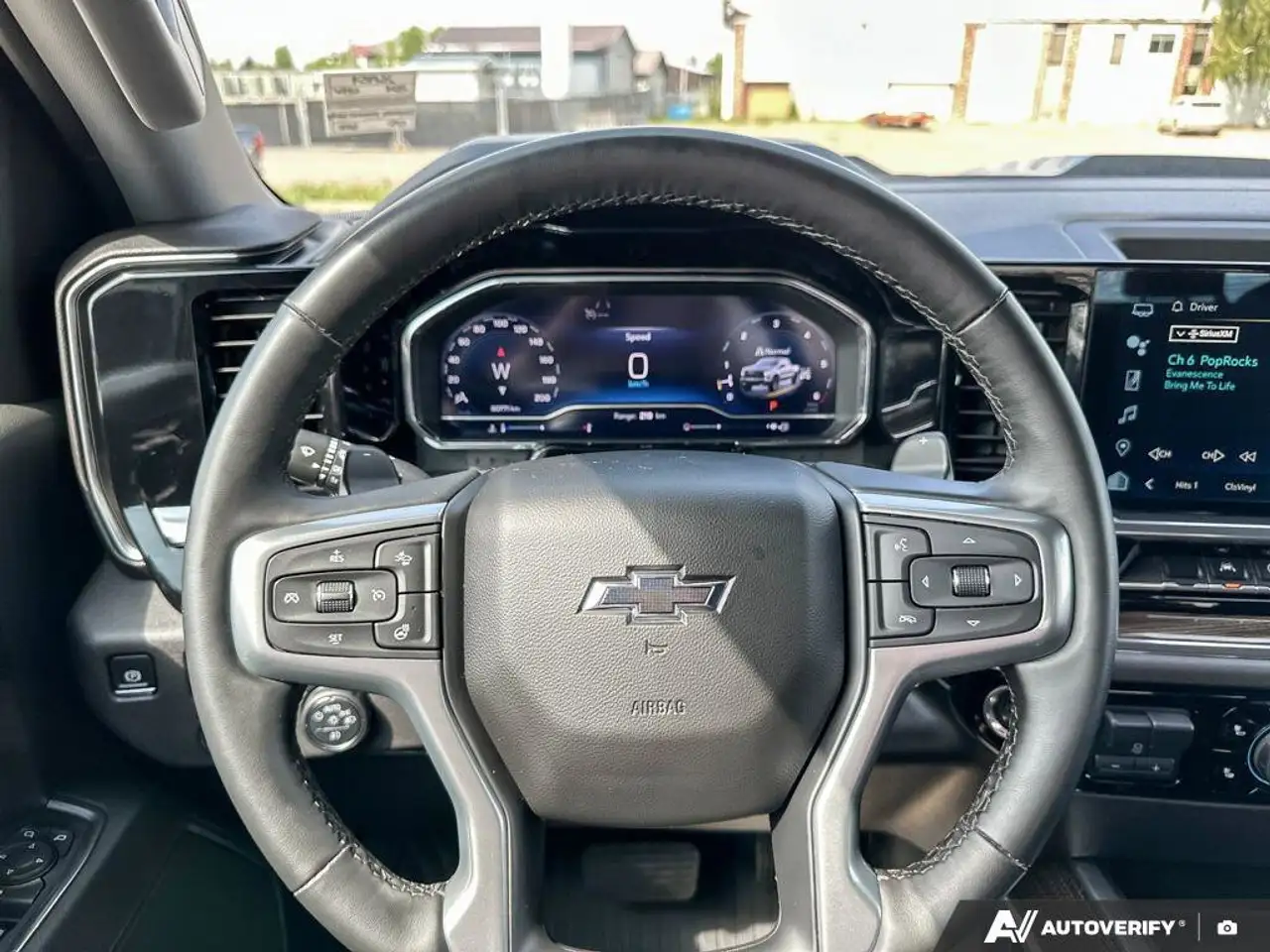 Chevrolet Silverado 1500 снимка Chevrolet Silverado 1500