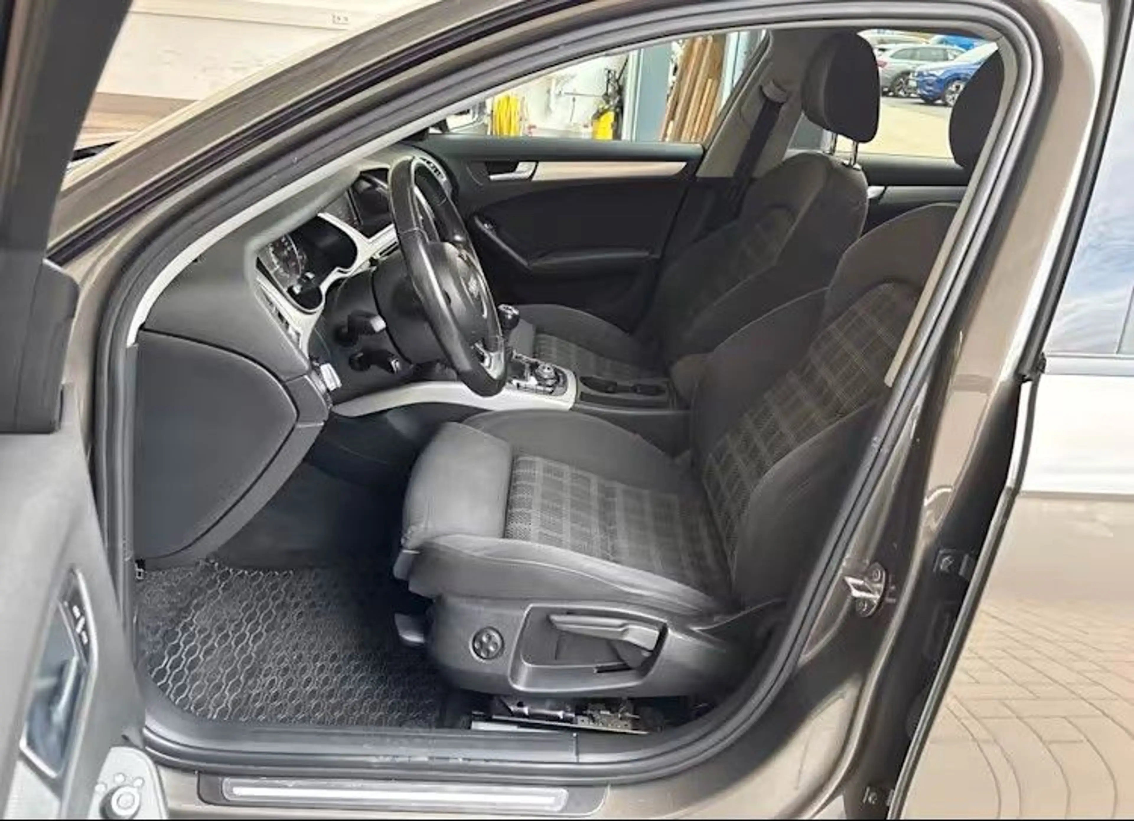 Audi A4 Avant Ambition quattro/Xenon/Euro6/Tüv NEU — photo 6