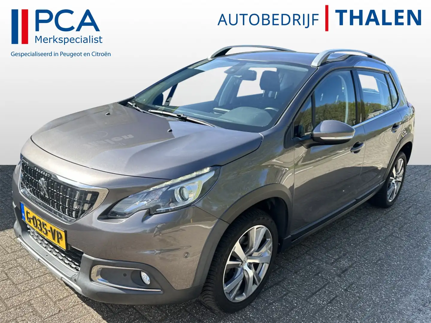 Peugeot 2008 110pk trekhaak 1.2 PureTech Allure Grijs - 1