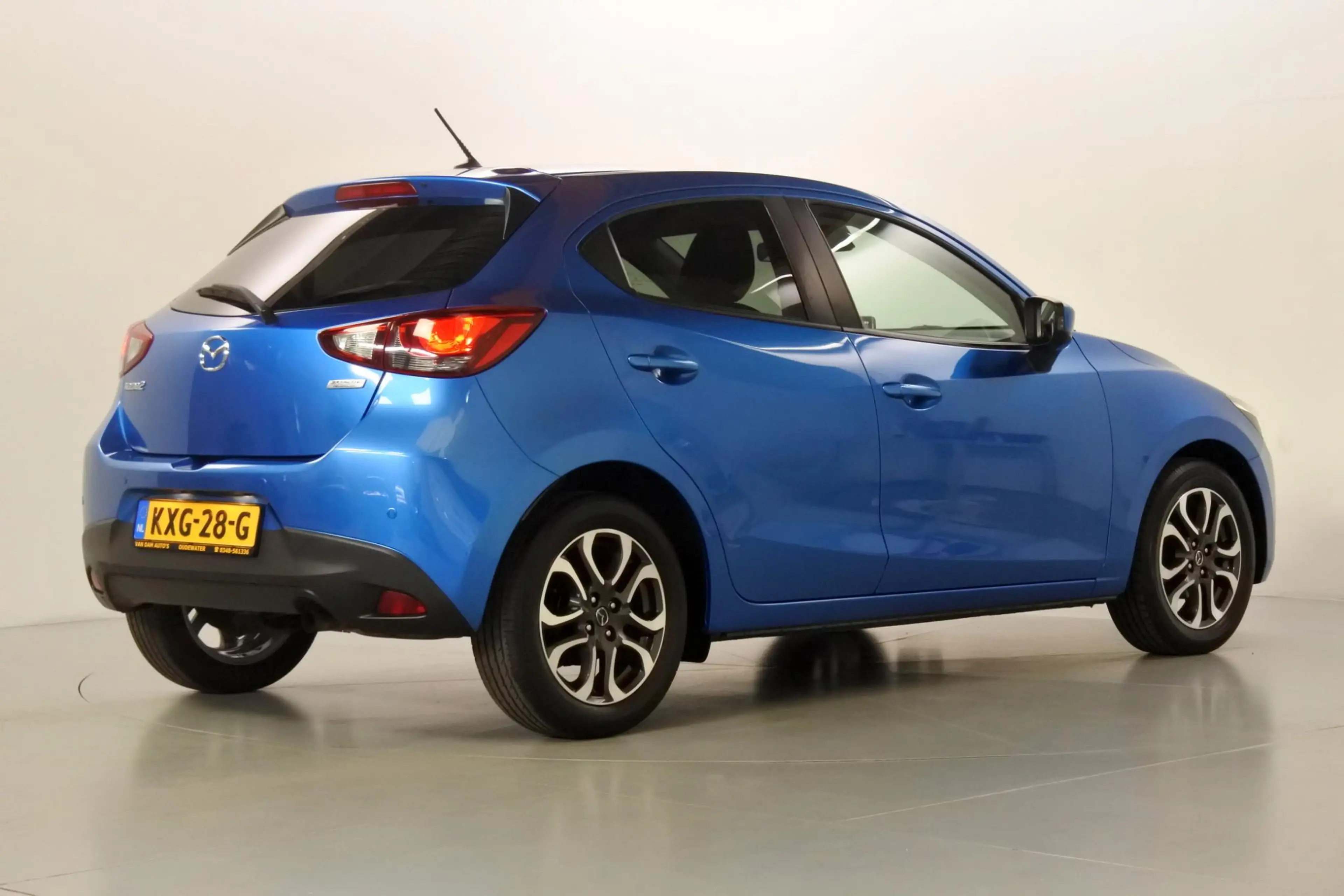 Mazda 2 1.5 90pk Nakama LED — photo 2