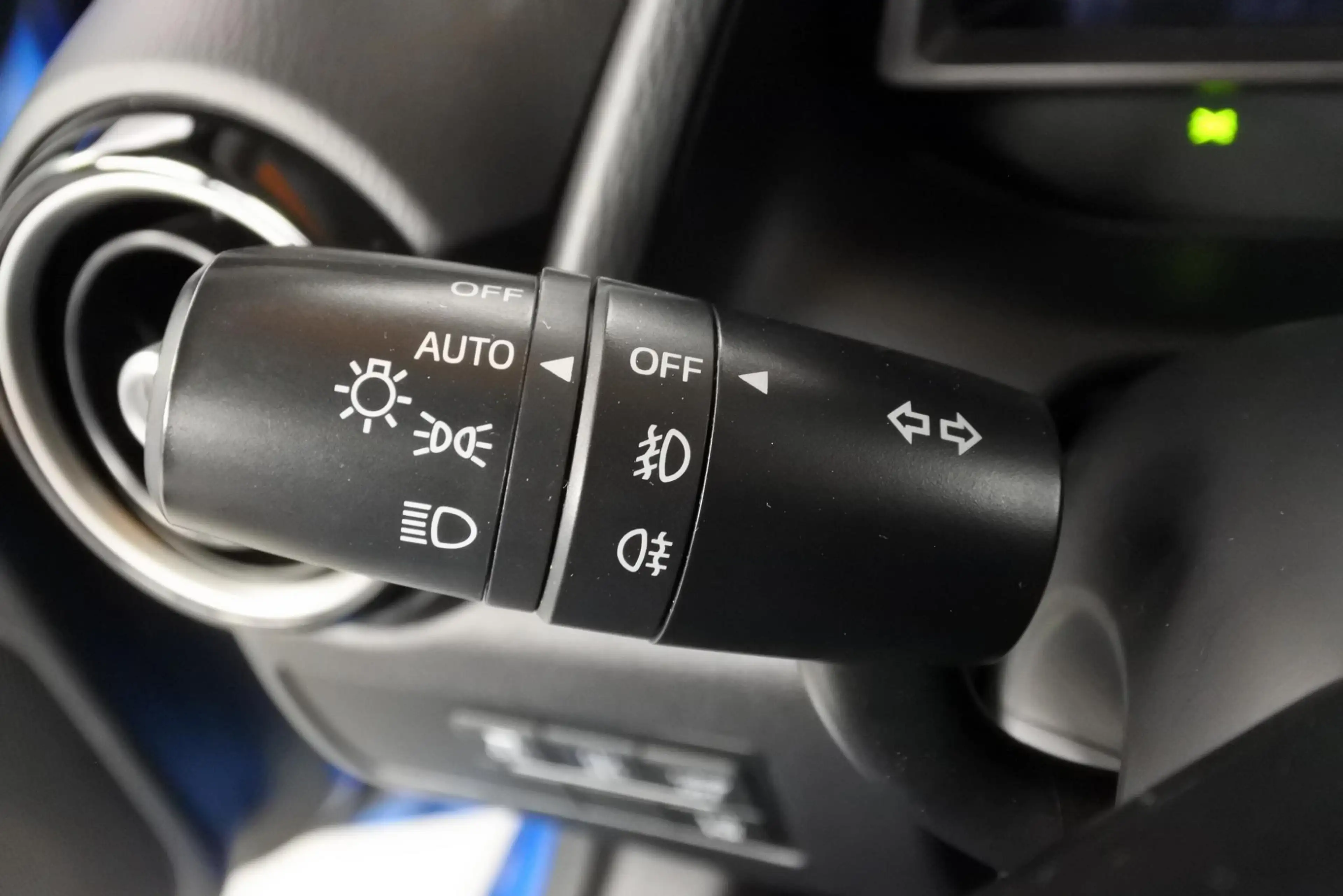 Mazda 2 1.5 90pk Nakama LED — photo 18