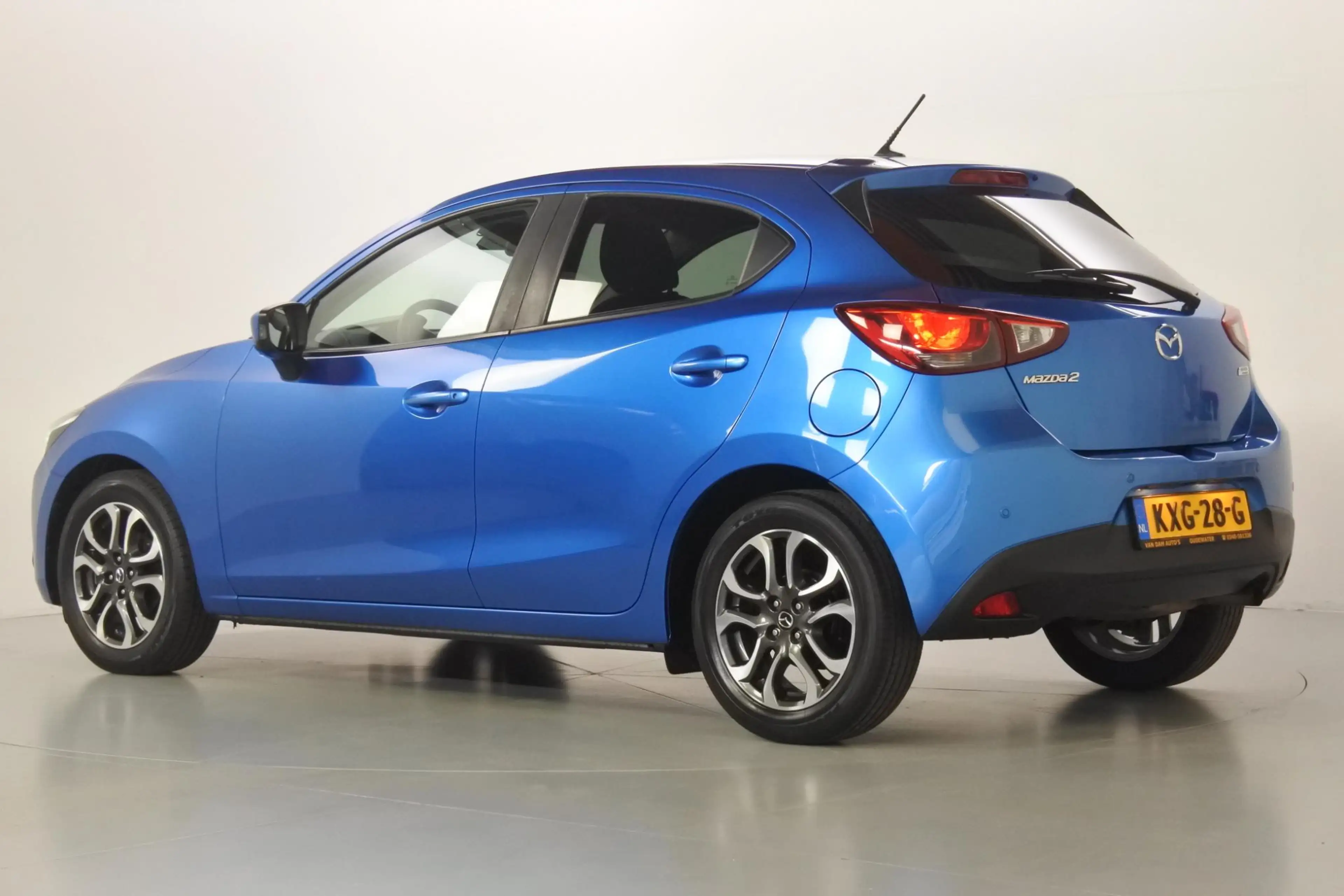 Mazda 2 1.5 90pk Nakama LED — photo 39