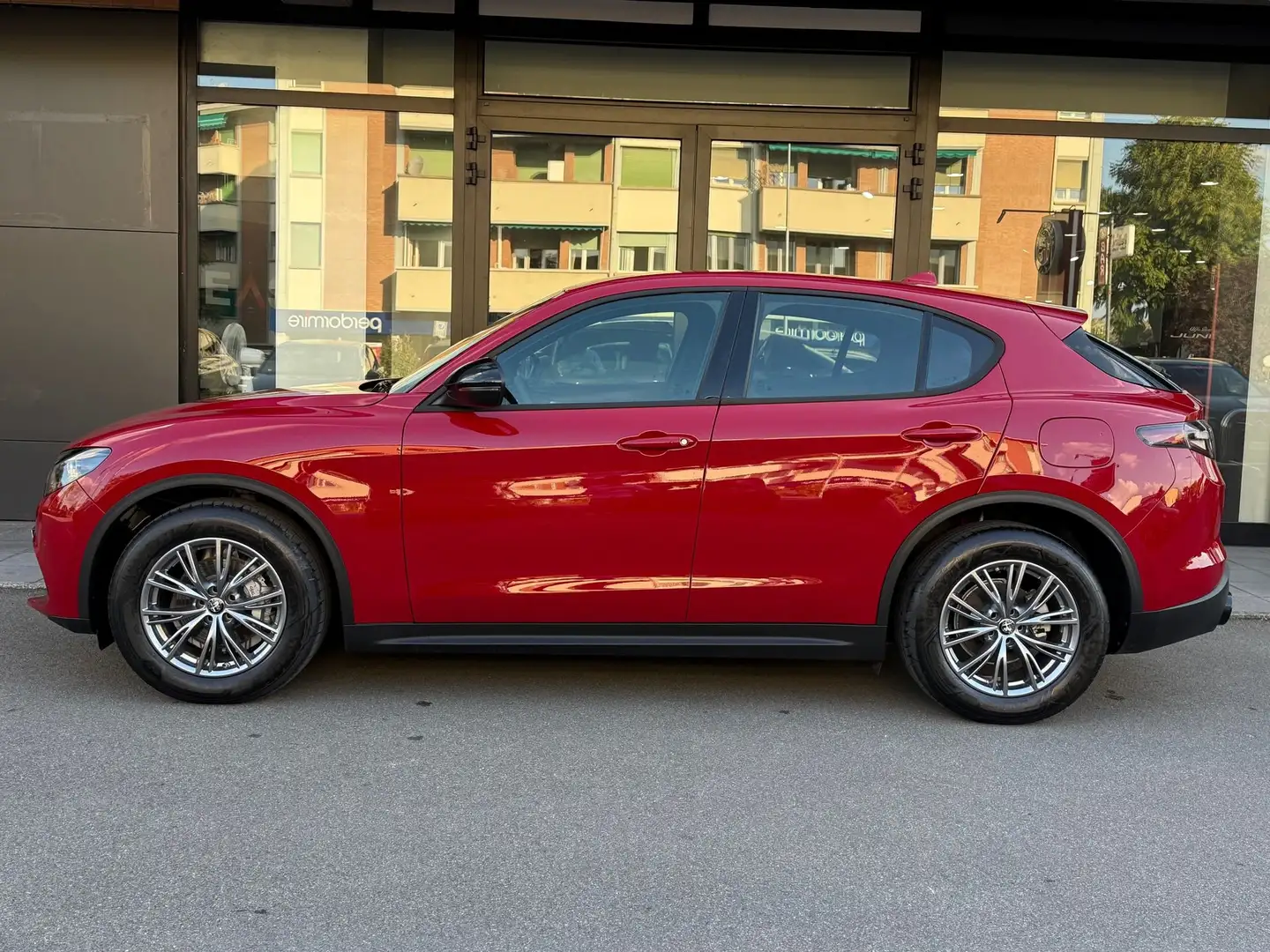 Alfa Romeo Stelvio Stelvio 2.2 Turbodiesel 160 CV AT8 RWD Sprint Rouge - 2