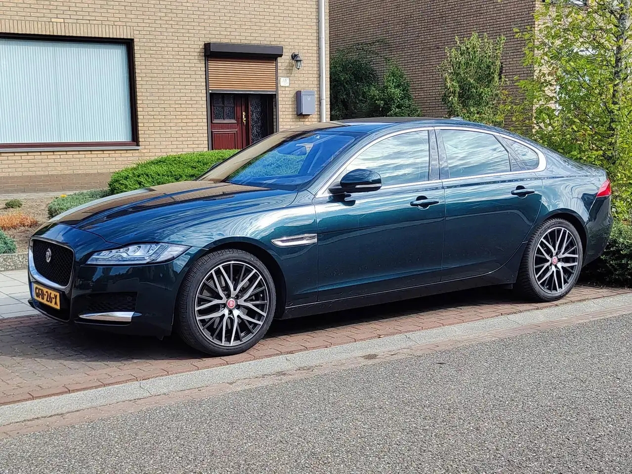 Jaguar XF