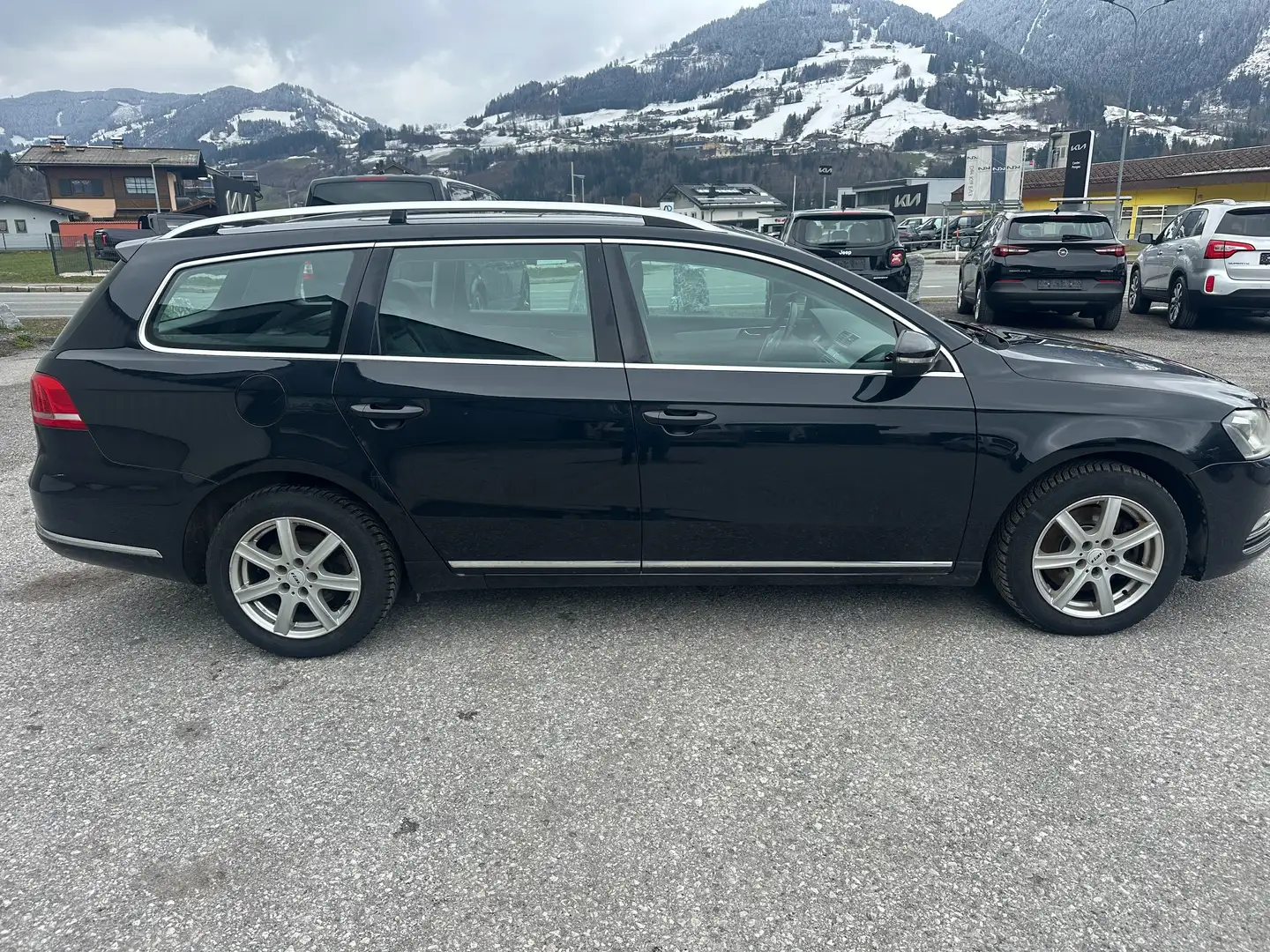 Volkswagen Passat Variant Highline BlueMotion Schwarz - 2