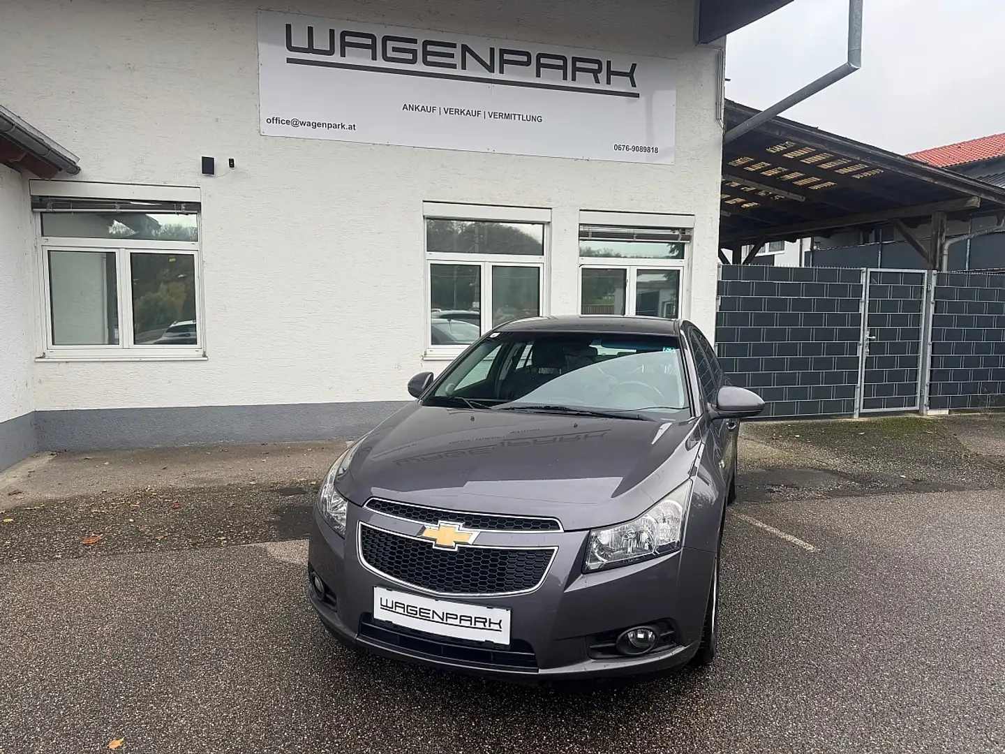 Chevrolet Cruze 1,7 LT DPF Grau - 2