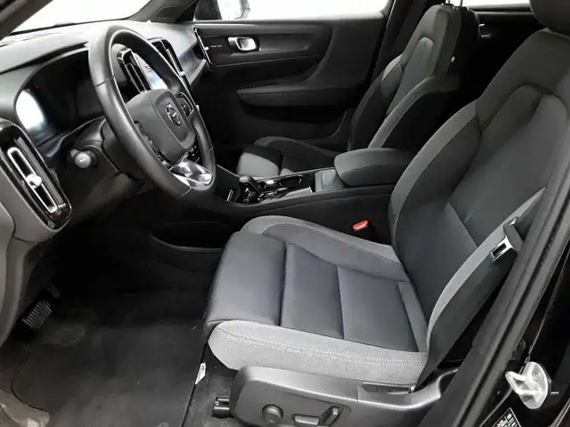 Volvo XC40 view 7