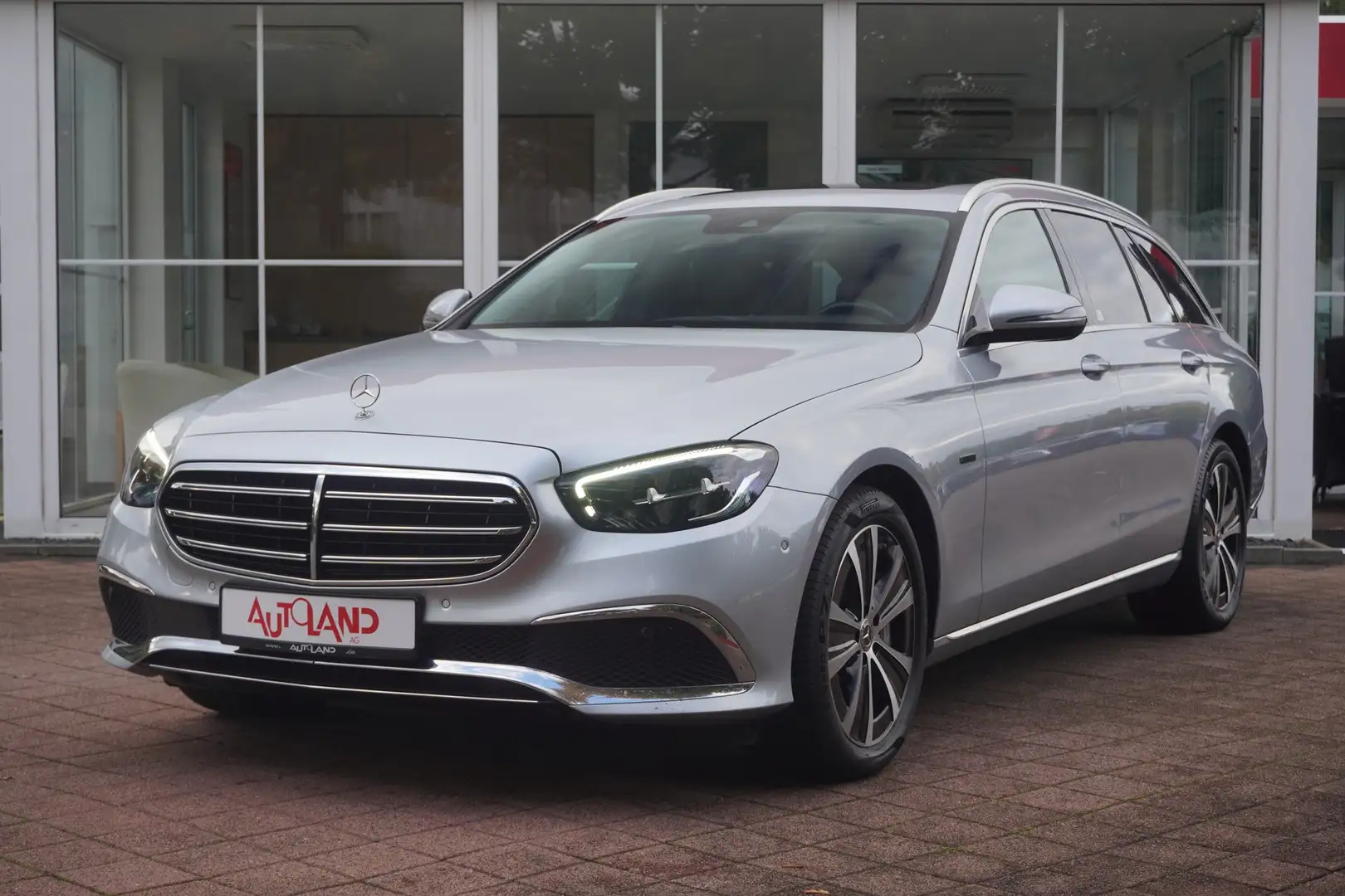 Mercedes-Benz E 200 E300 de T-Modell Exclusive Burmester AHK Kamera Zilver - 2
