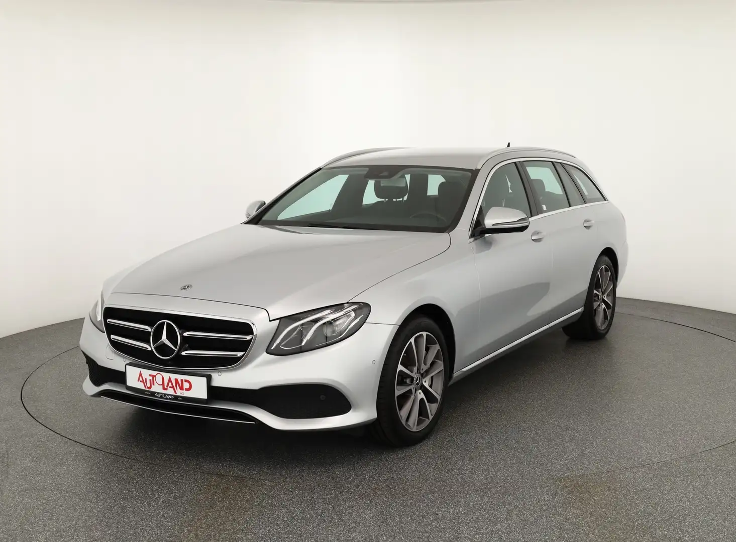 Mercedes-Benz E 200 E300 de T-Modell Exclusive Burmester AHK Kamera Silber - 2
