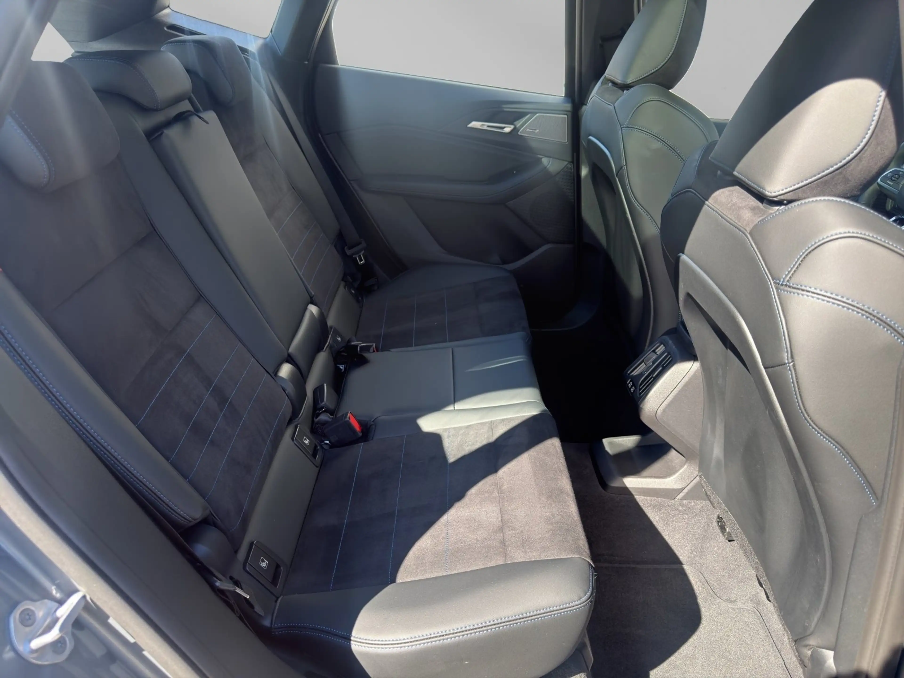 BMW 223 i xDrive Active Tourer M Sport AHK 0,99% Finanzier — photo 14