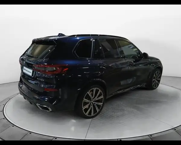 BMW X5 view 6