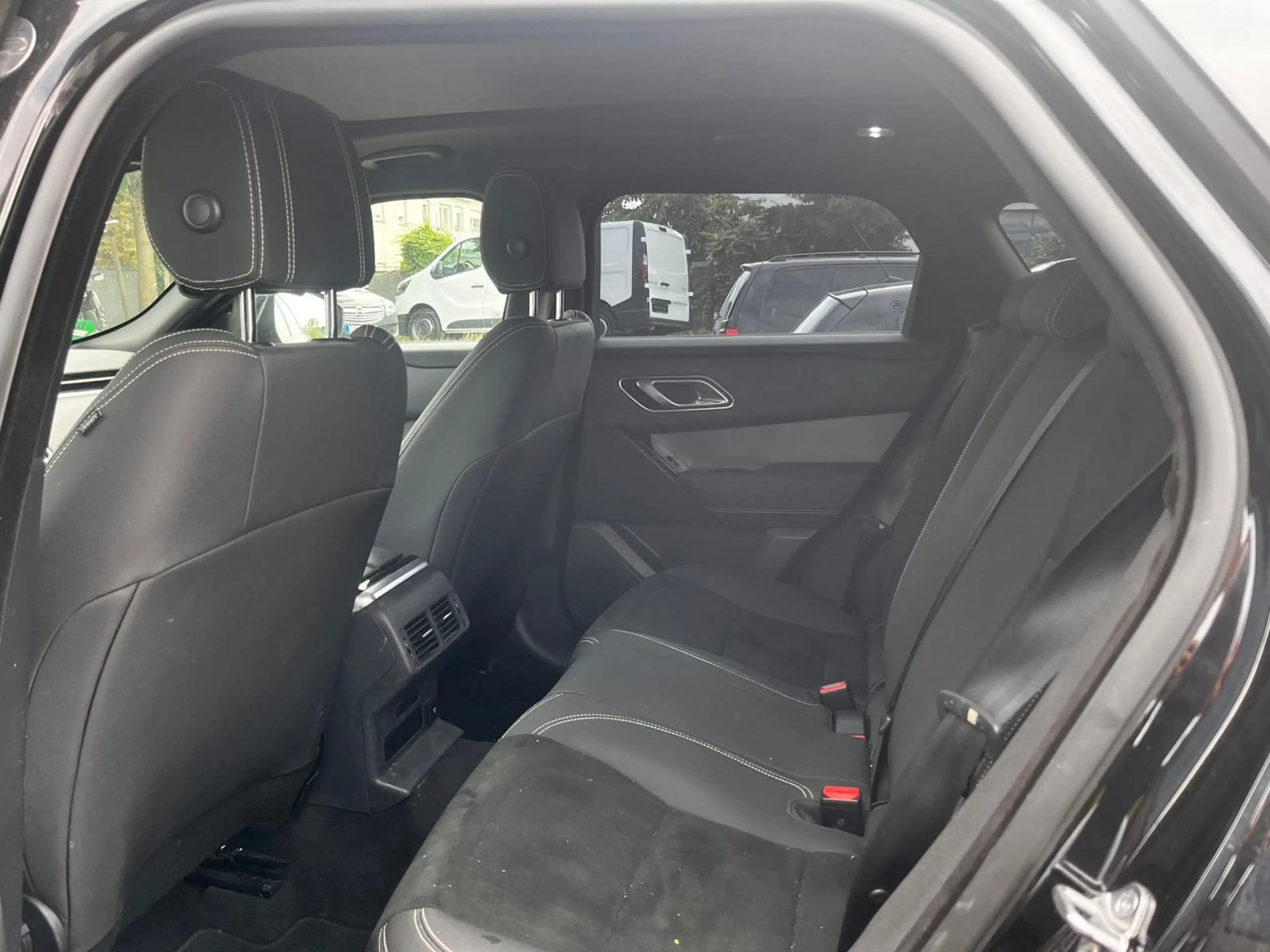 Land Rover Range Rover Velar D200 S Black LED Pano — photo 5
