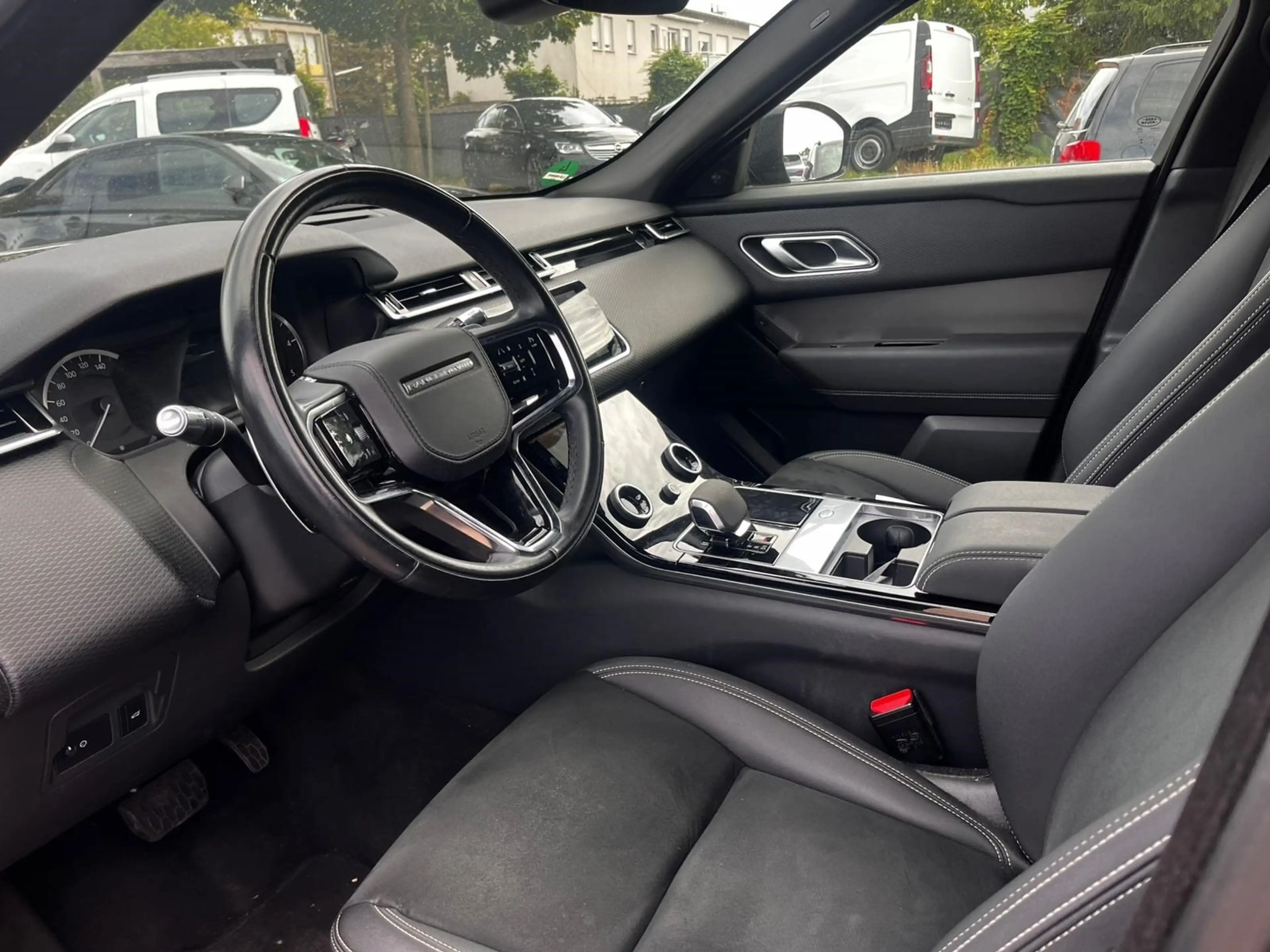 Land Rover Range Rover Velar D200 S Black LED Pano — photo 6