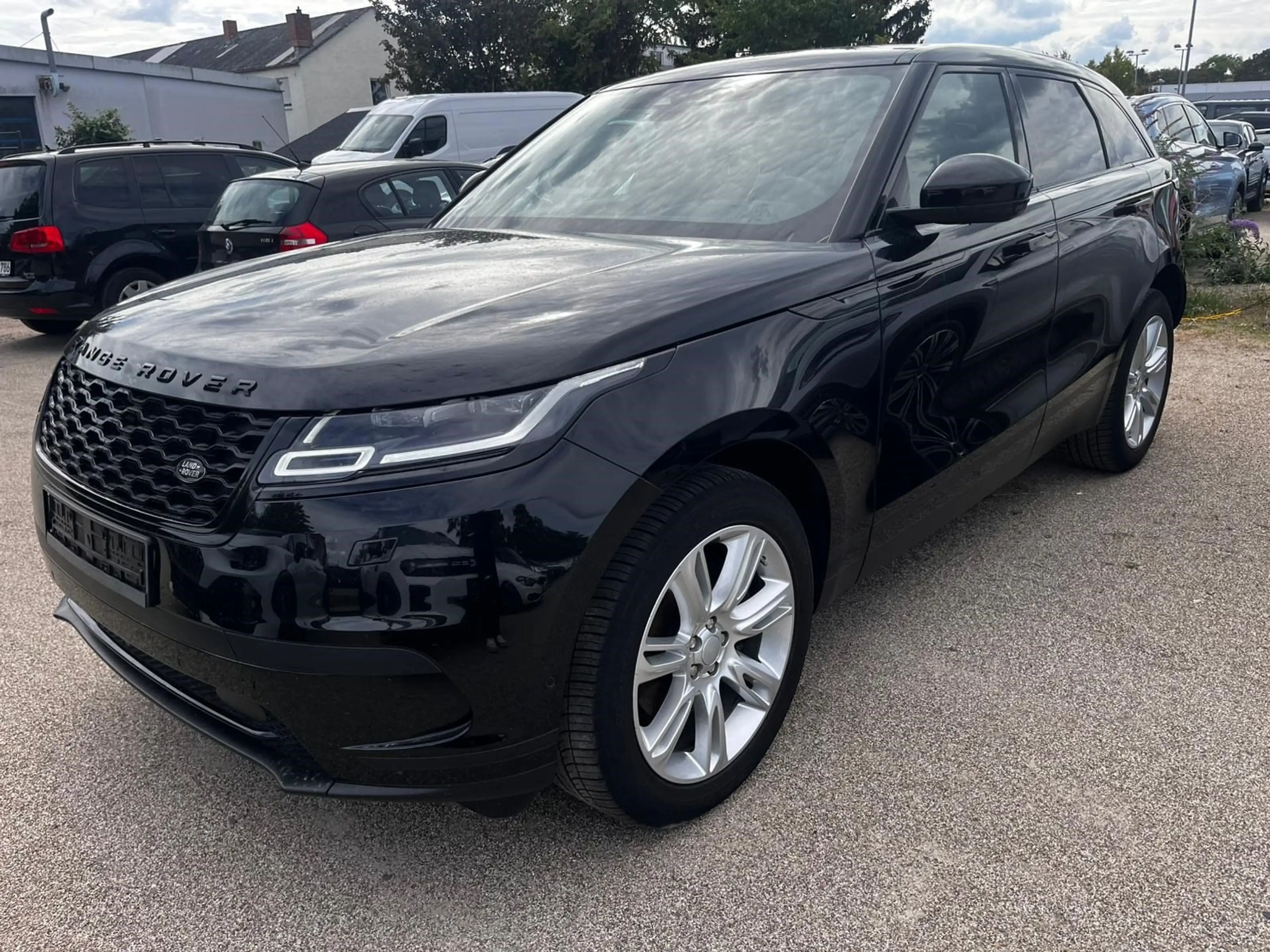 Land Rover Range Rover Velar D200 S Black LED Pano