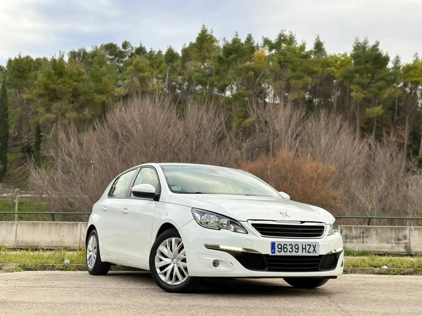 Peugeot 308 1.6HDI Business Line Blanco - 2
