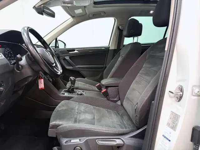 Volkswagen Tiguan view 11