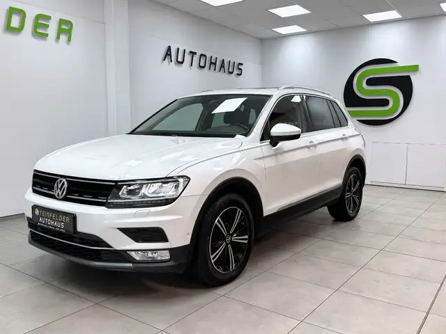 Volkswagen Tiguan view 3