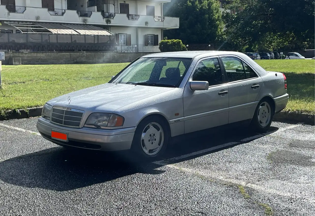 Mercedes-Benz C 200
