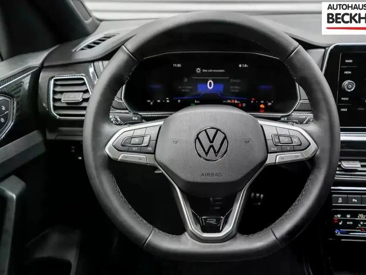 Volkswagen T-Cross T-Cross 1.0 TSI DSG R-Line - Matrix, AHK, SHZ 9