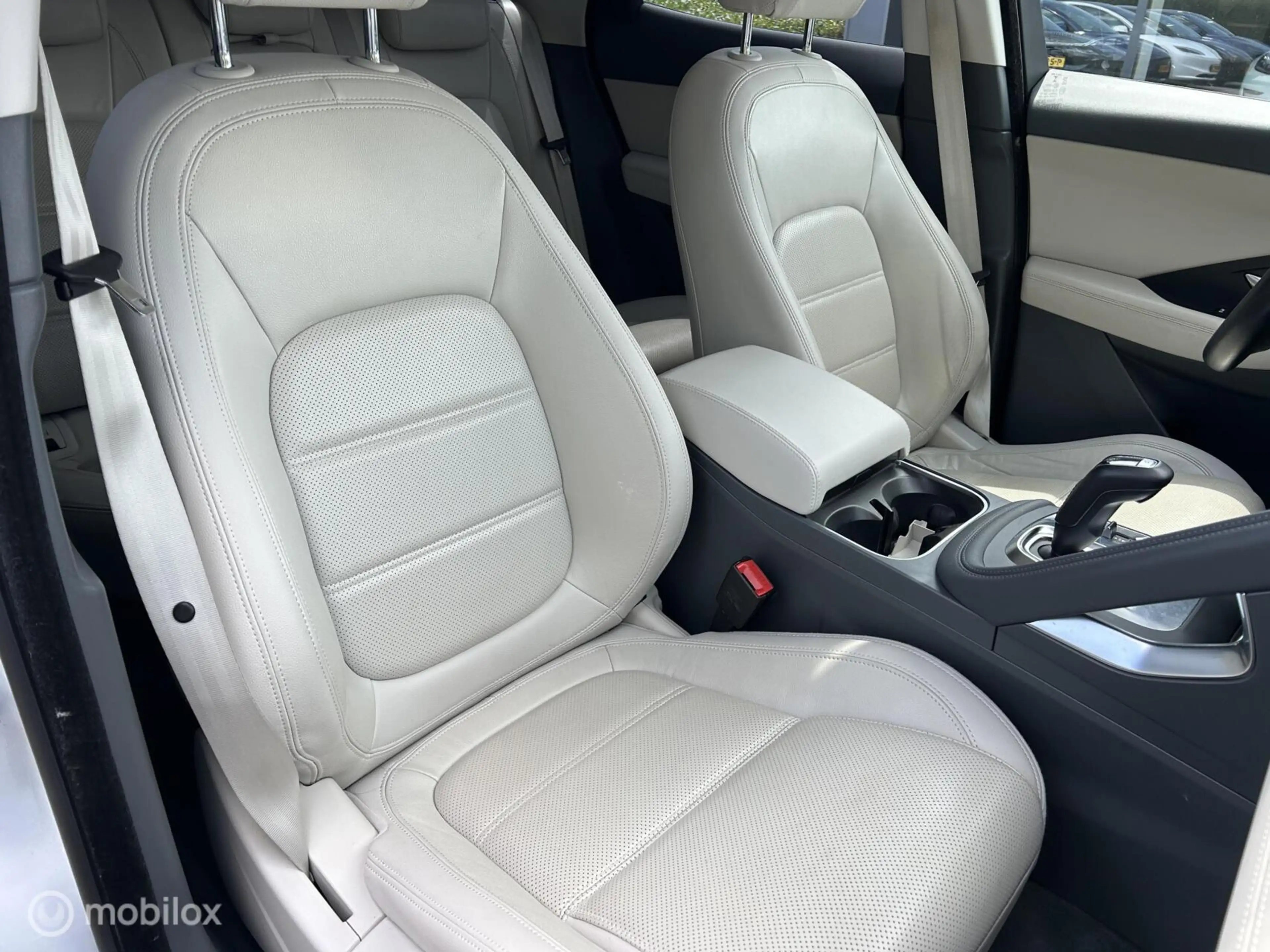 Jaguar E-Pace 2.0 P250 AWD S/Leer/Head-Up/20"/LED — photo 7