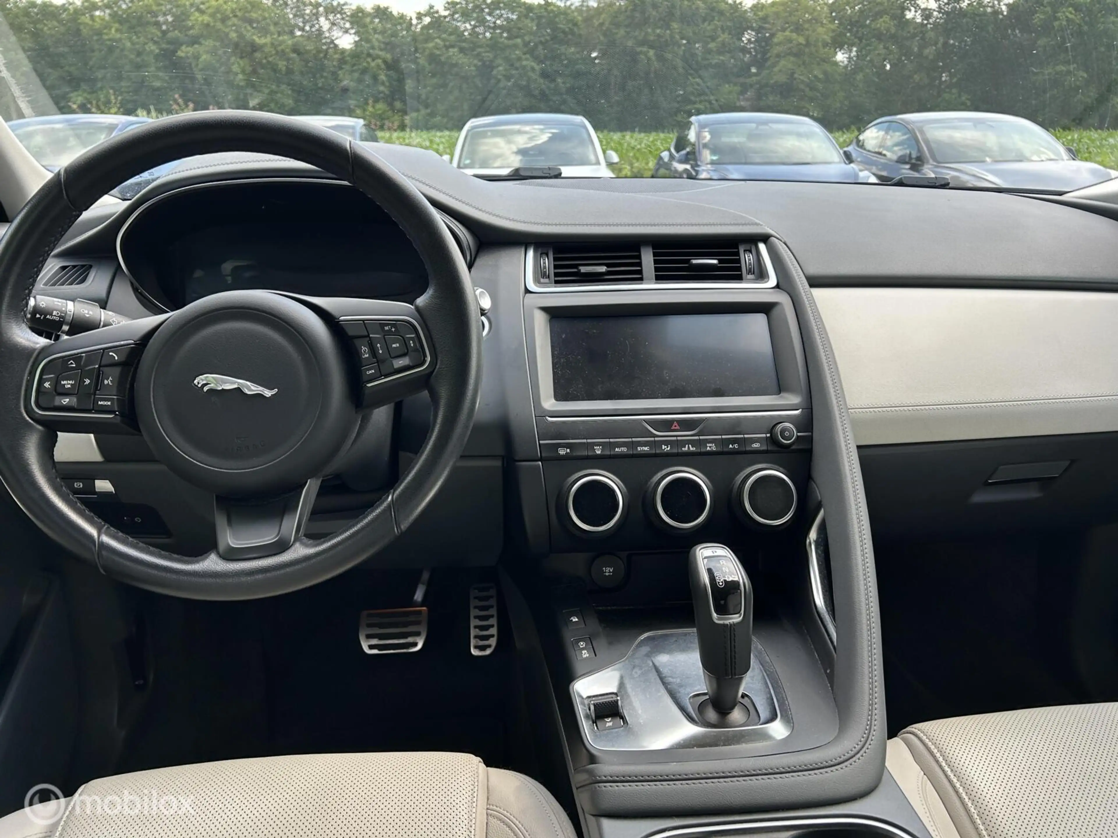 Jaguar E-Pace 2.0 P250 AWD S/Leer/Head-Up/20"/LED — photo 16