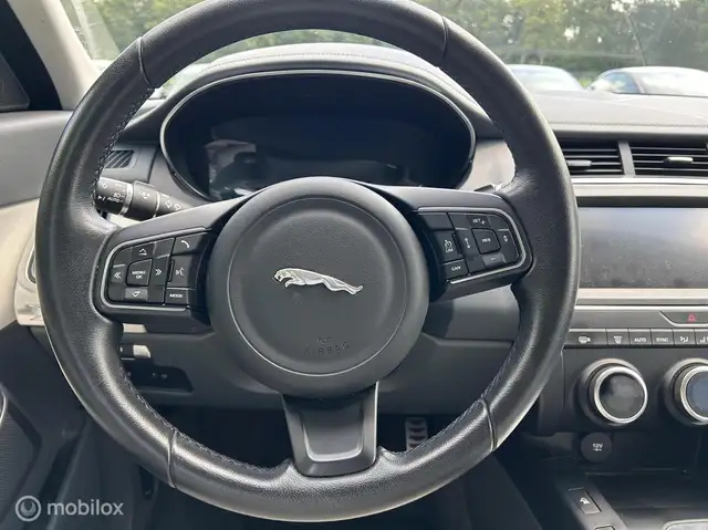 Jaguar E-Pace view 17