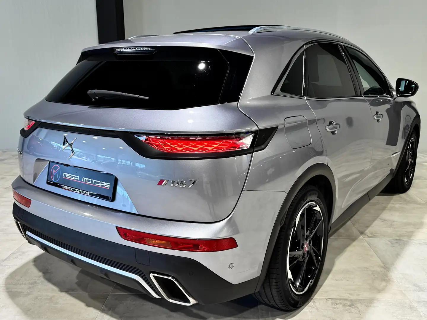 DS Automobiles DS 7 Crossback HYBRiDE 1.6i TURBO 300CV E-TENSE 4x4 FULL OPTiONS! Grey - 2