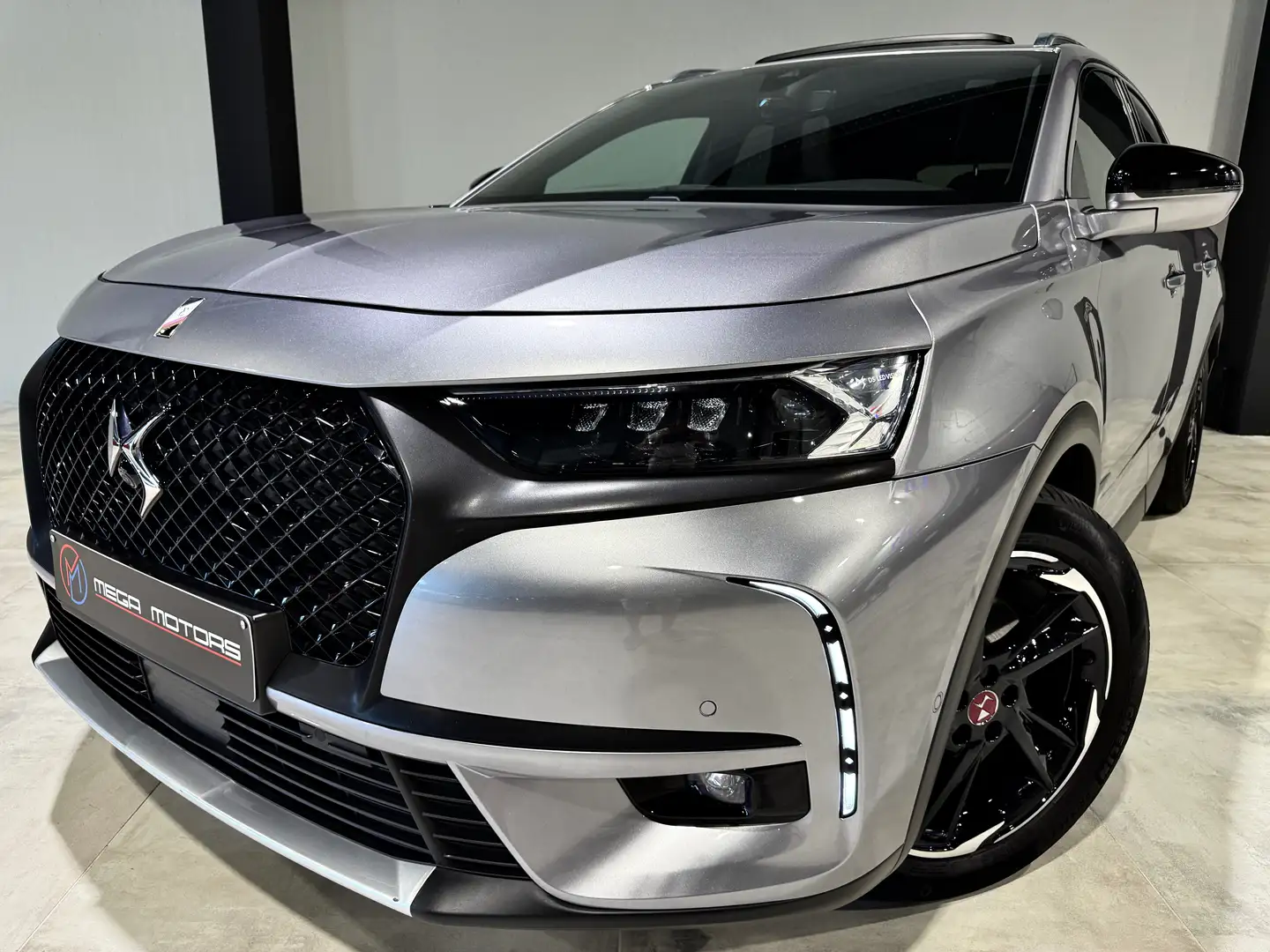 DS Automobiles DS 7 Crossback HYBRiDE 1.6i TURBO 300CV E-TENSE 4x4 FULL OPTiONS! Grey - 1