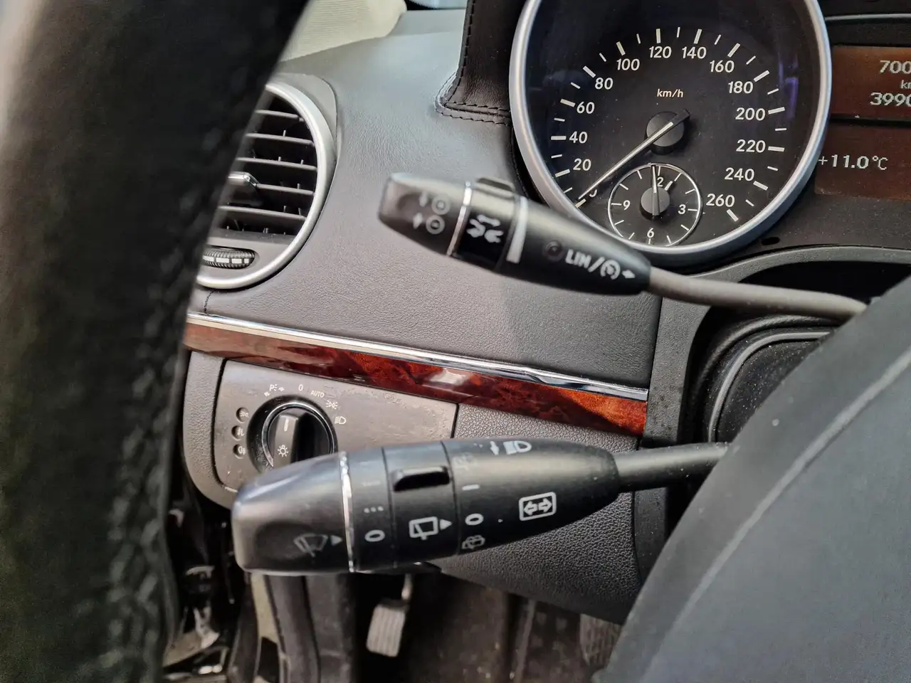 Mercedes-Benz GL 420 CDI 4MATIC | 306 ch | BVA | 2 places utilitaire | Cuir chauffant | Toit ouvrant | Attelage 3 500 kg