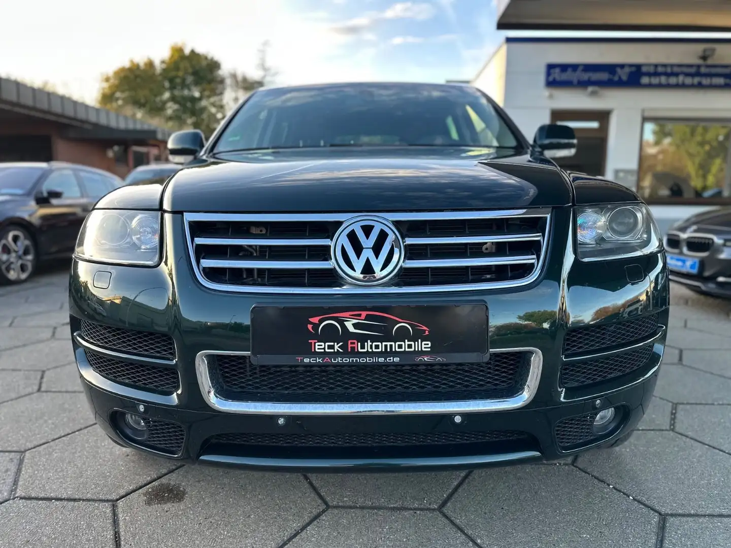 Volkswagen Touareg 4.2 V8 BI-XENON/LEDER/NAVI/SHZ/Elktr.Sit Grün - 2